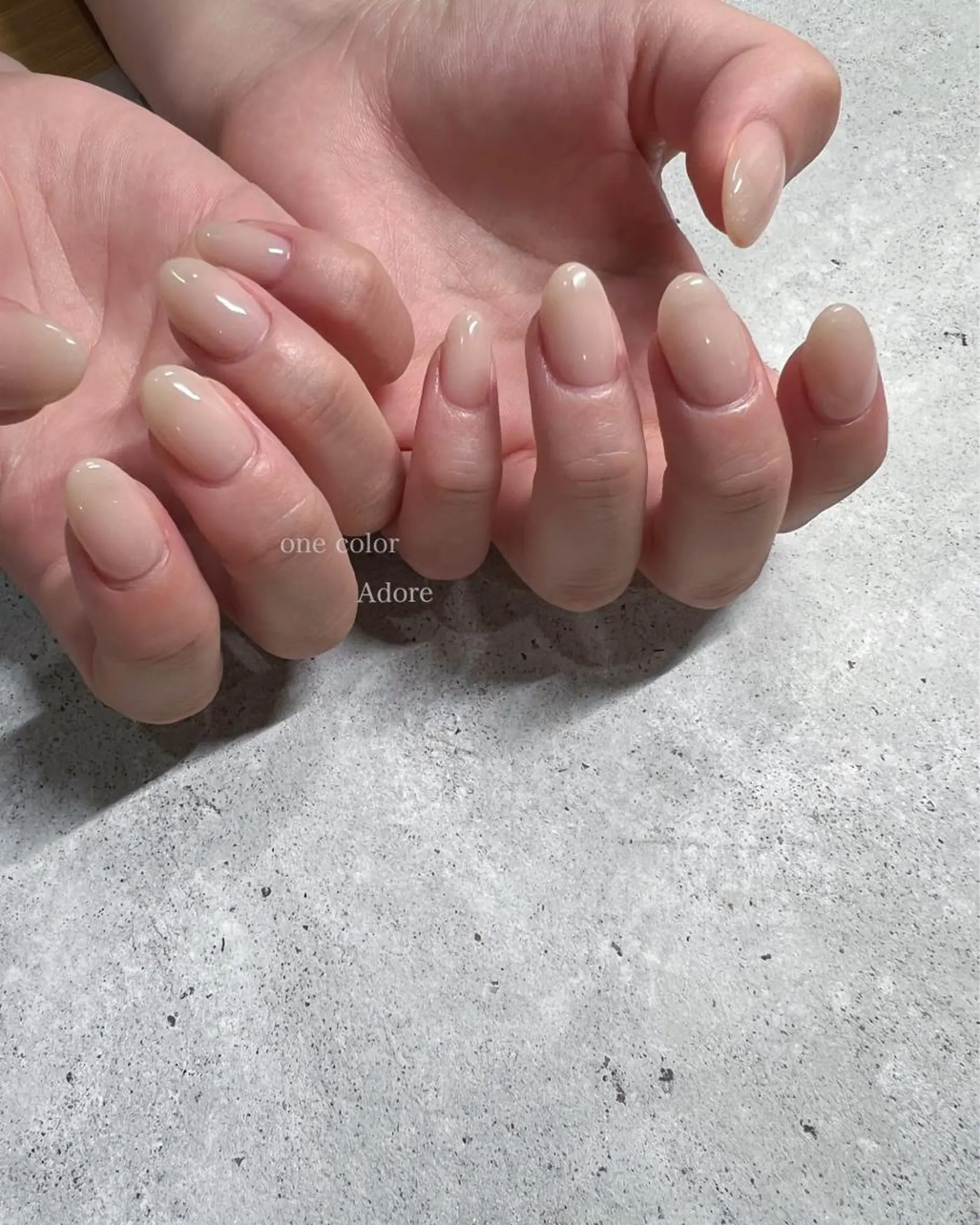 ネイル オフィスネイル ワンカラーネイル 夏ネイル ハンドネイル Nail Adore.のネイルデザイン