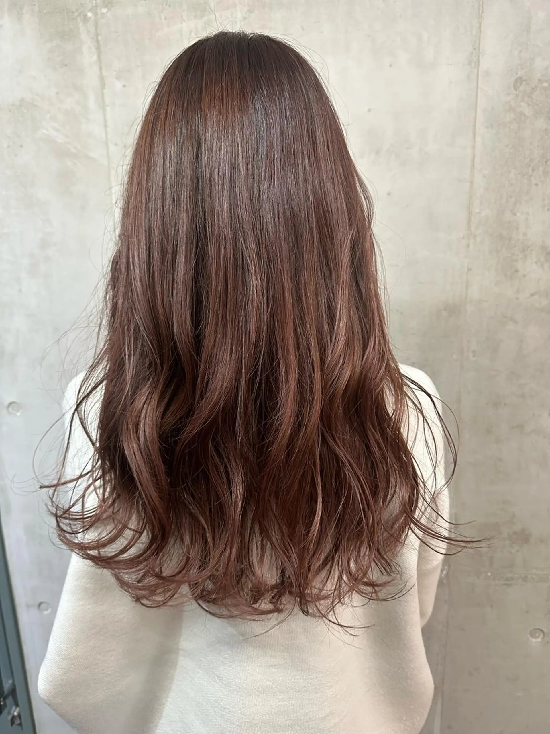 セミロング カラー SALTWATER AYARIのヘアスタイル