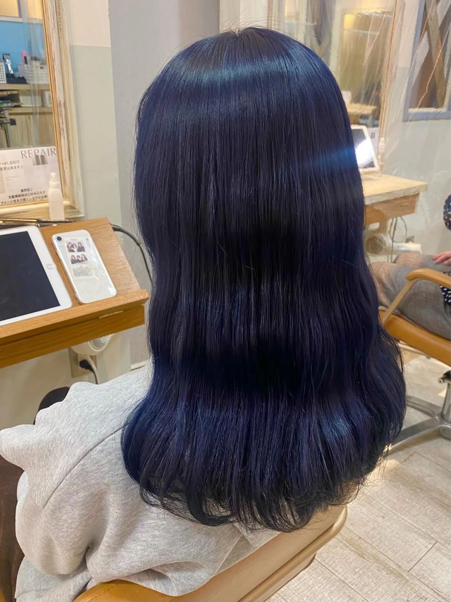 ロング カラー ANNA /艶髪/ハイトーンのヘアスタイル