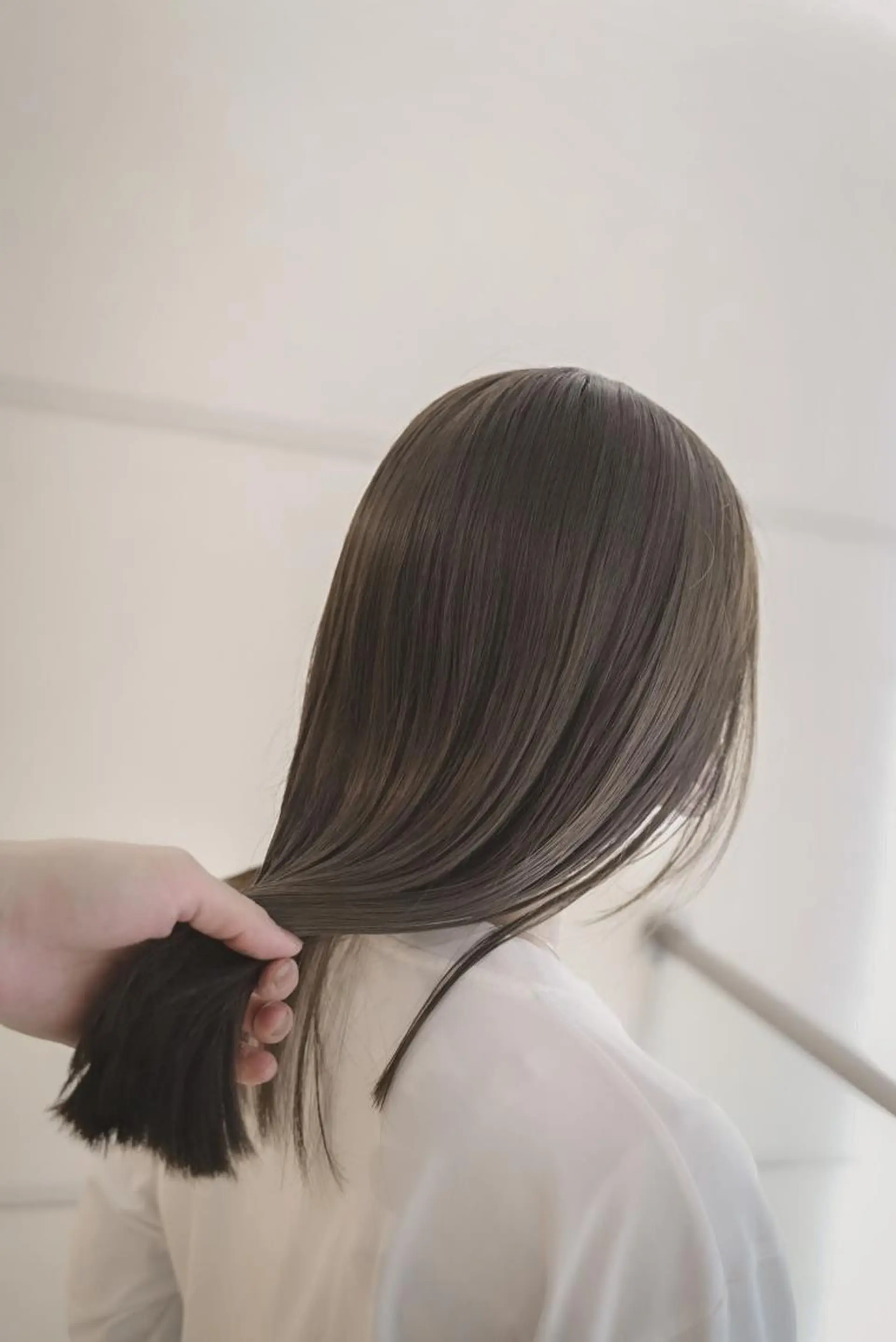 セミロング カット ヘアカラー トリートメント ヘッドスパ ハルカ/透け感カラー /顔周りレイヤーのヘアスタイル