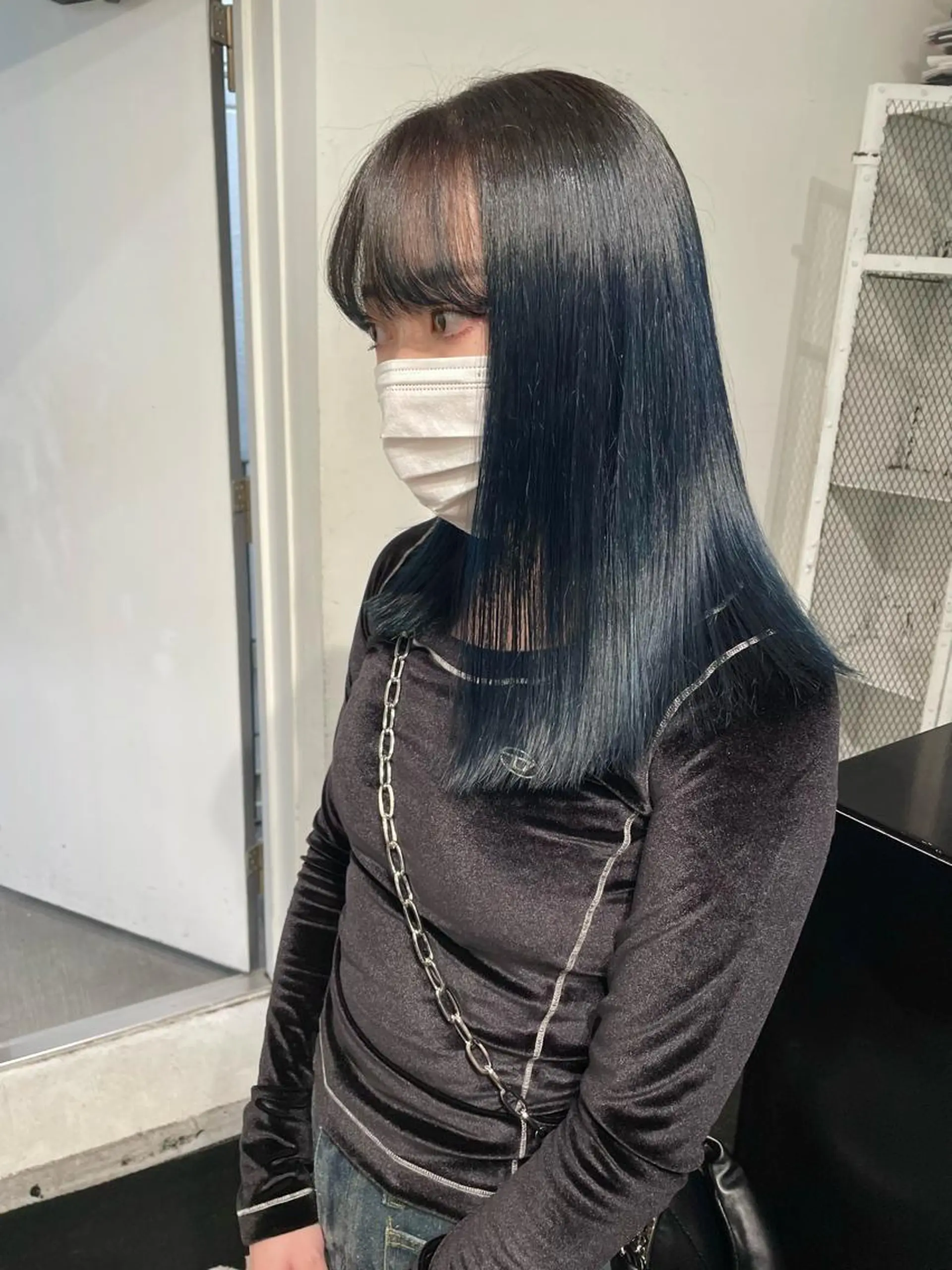 セミロング カラー パーマ ヘアアレンジ メンズ キッズ ネイル マツエク・マツパ アイブロウ メンズブリーチ ブリーチ ブルーカラー ブルー グリーン カット ヘアカラー トリートメント 艶ハイトーン/ヘア アレンジAYAKAのヘアスタイル