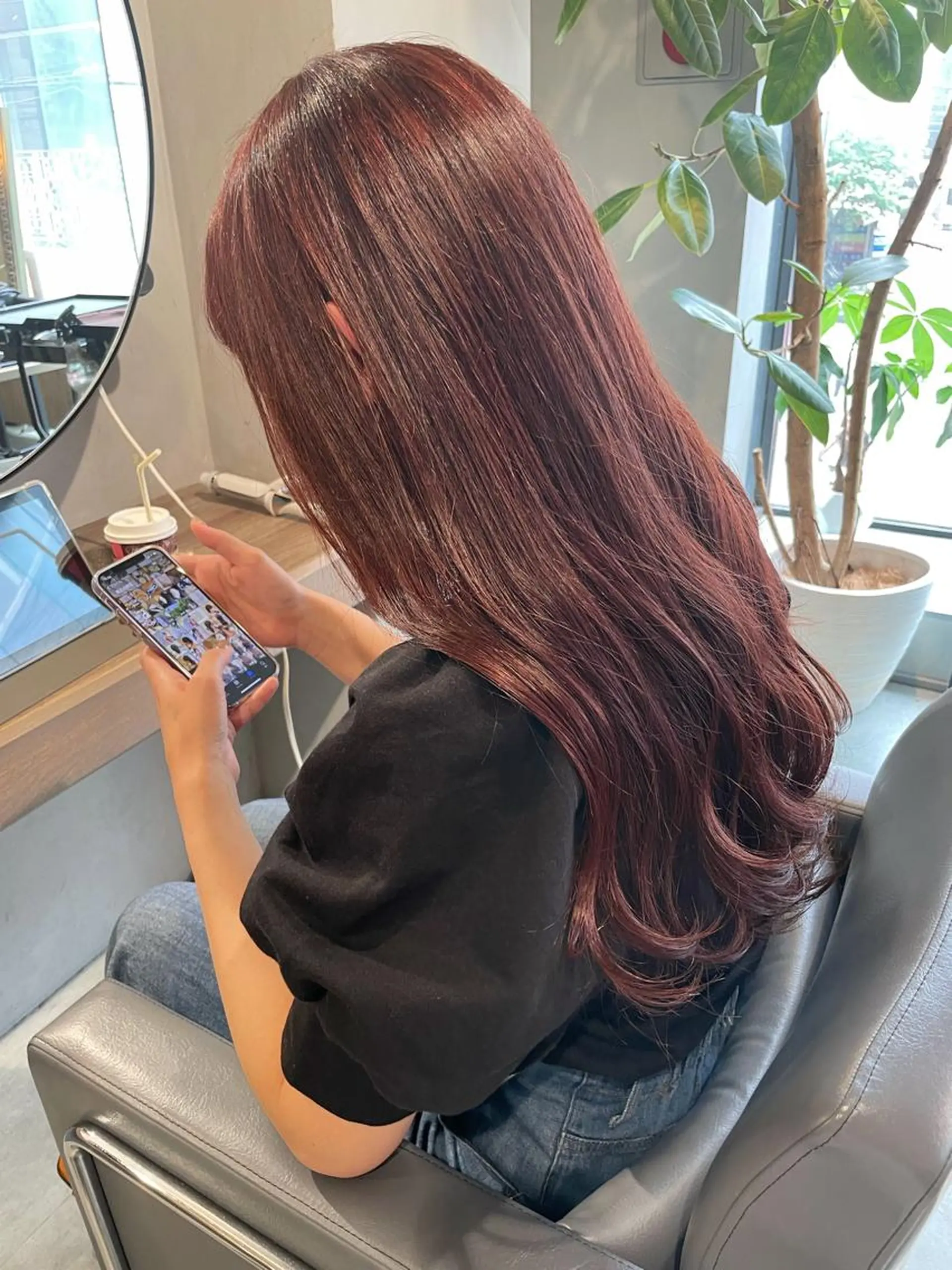 ロング カラー ヘアカラー ぱつっとボブ 古家 佑真のヘアスタイル