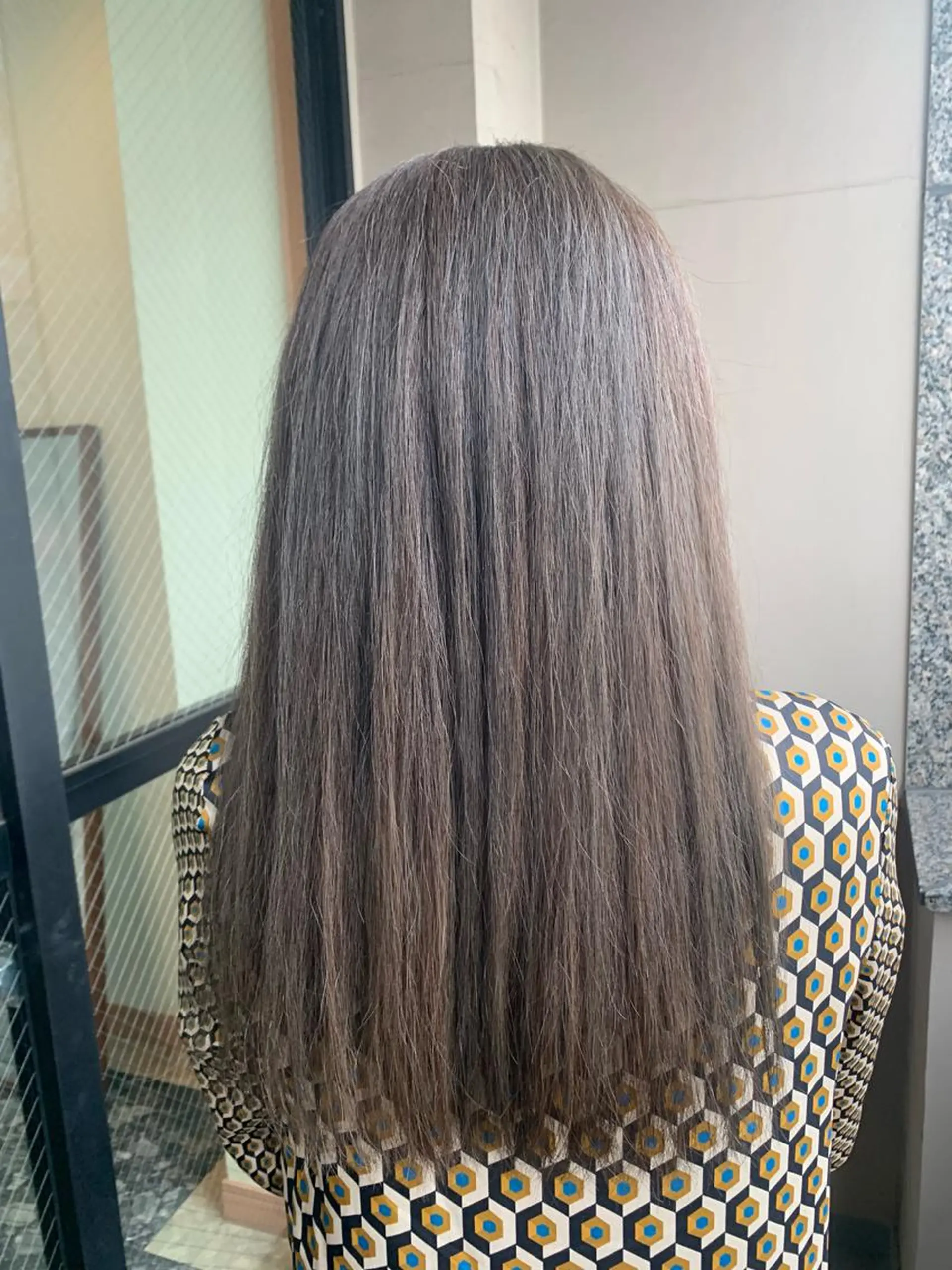 ロング カラー グレージュ ハイライトカラー オリーブグレージュ オリーブグレー ハイライト カット ヘアカラー yuri🌼 N°＋uta*天王寺のヘアスタイル