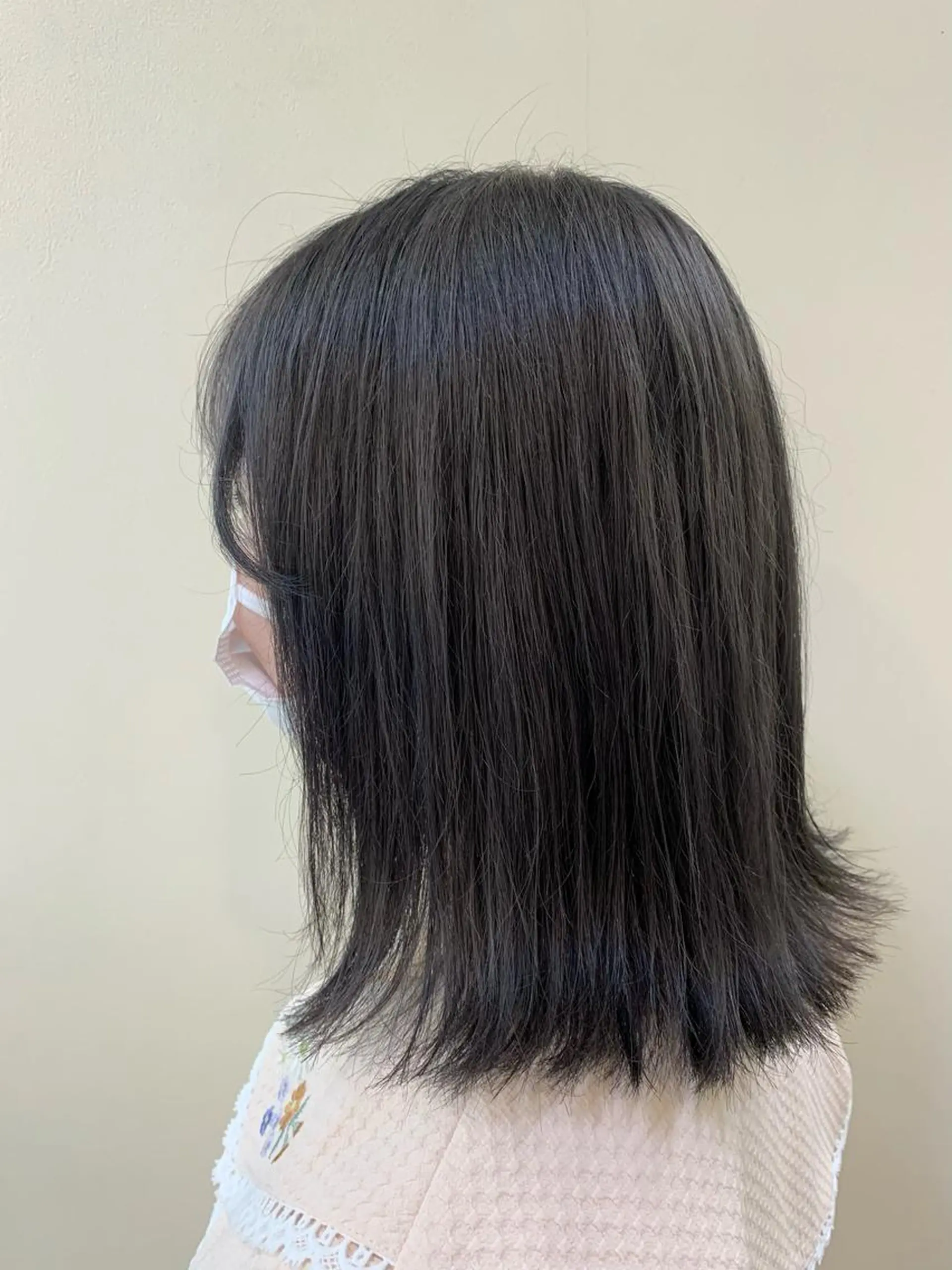 ミディアム カラー カット ヘアカラー トリートメント 板倉 花連のヘアスタイル