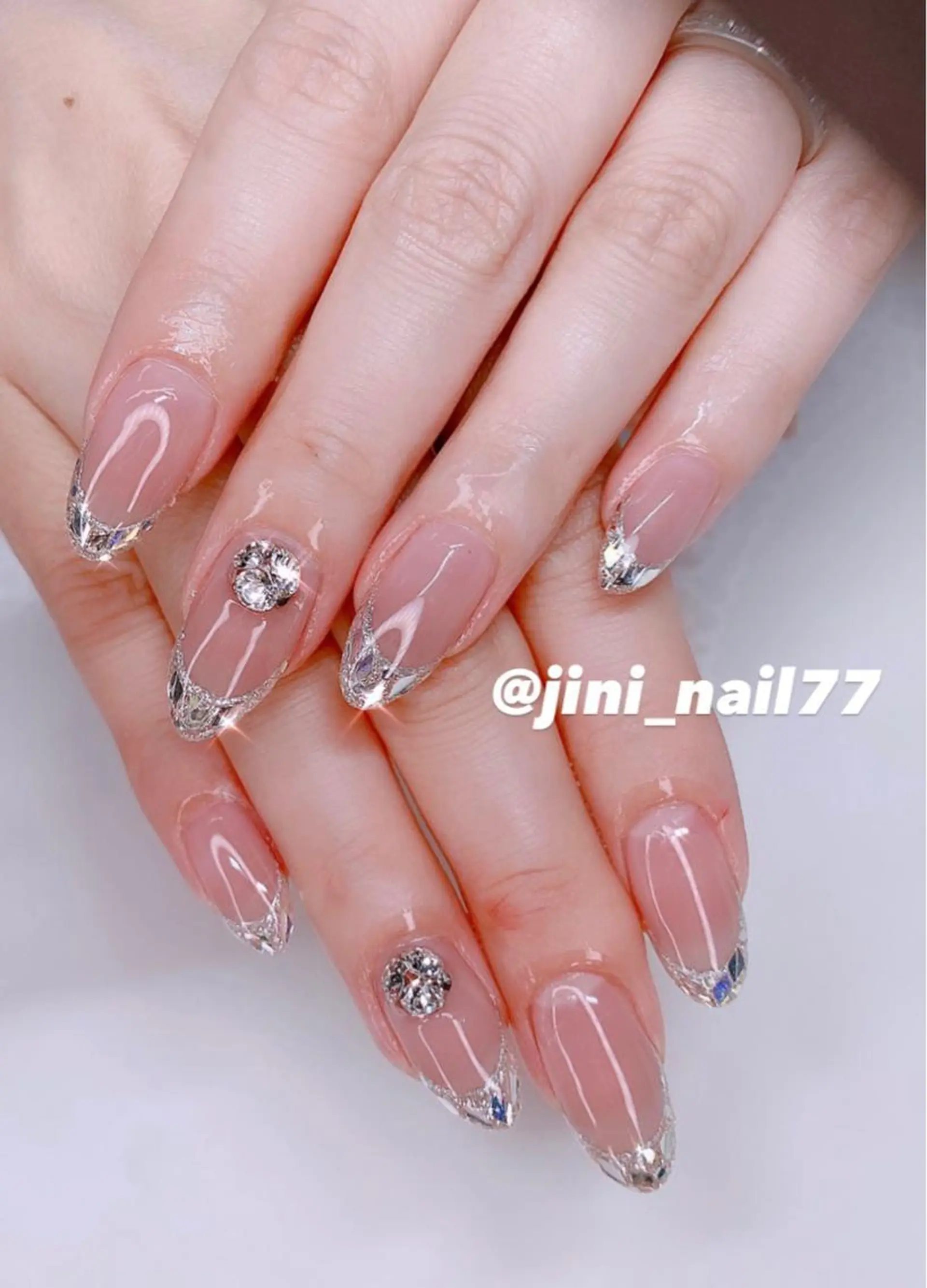 ネイル ハンドネイル JINI NAIL所属・ジニ ネイルのネイルデザイン