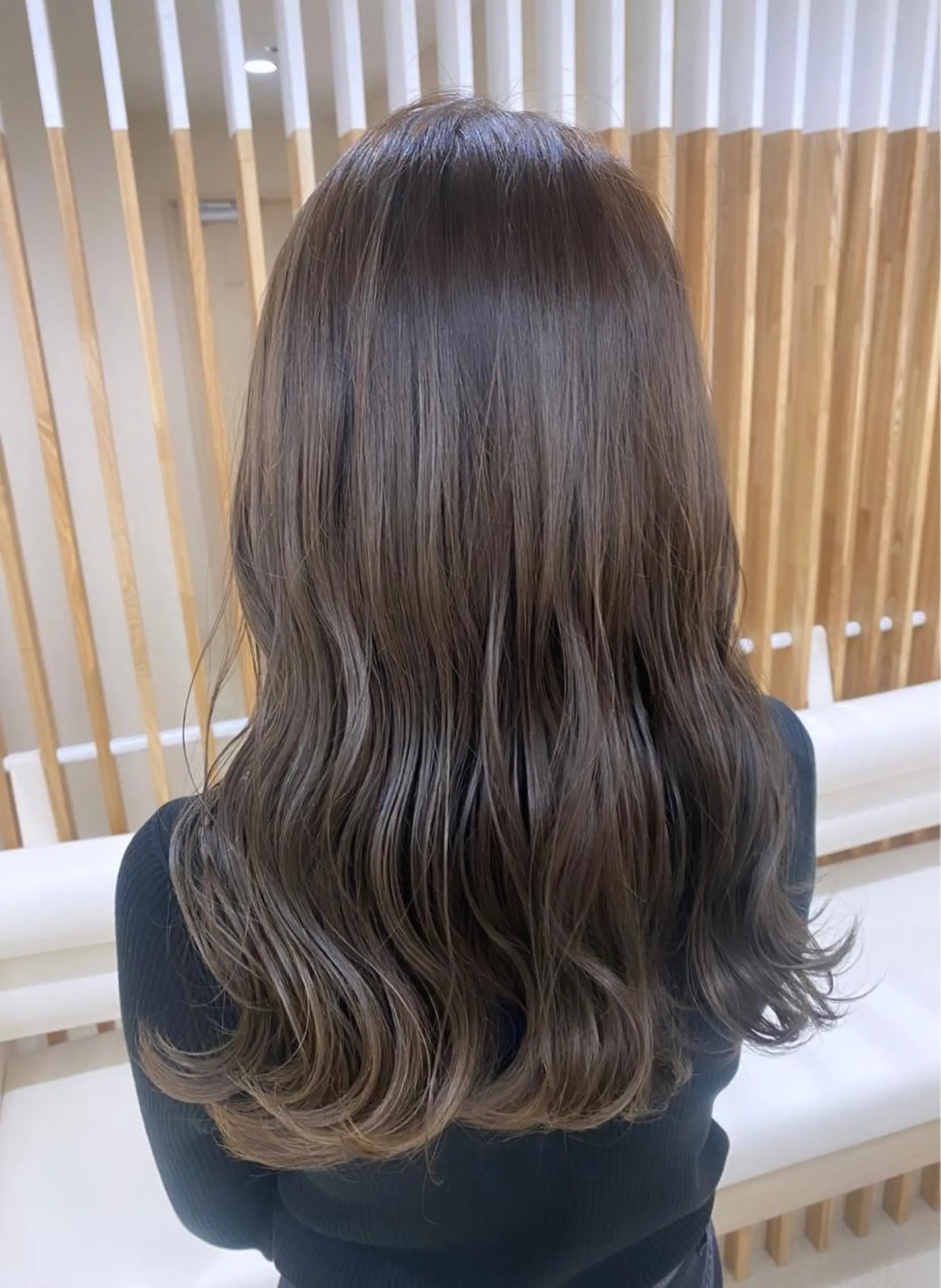 セミロング ヘアカラー トリートメント ヘッドスパ mina .のヘアスタイル