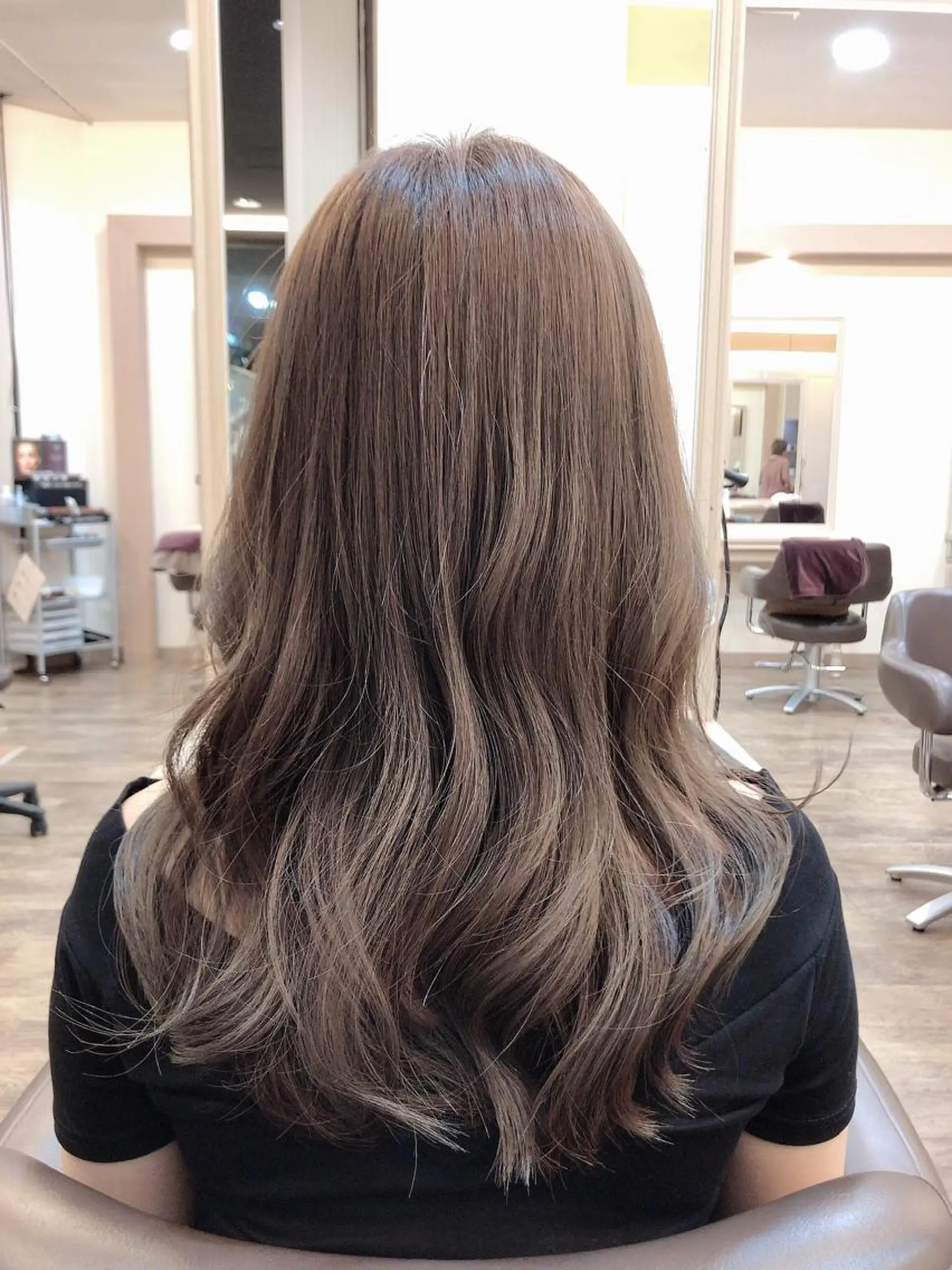 セミロング カラー グレージュ イルミナカラー ヘアカラー 尚平 髪質改善 大人のデザインカラーのその他イメージ