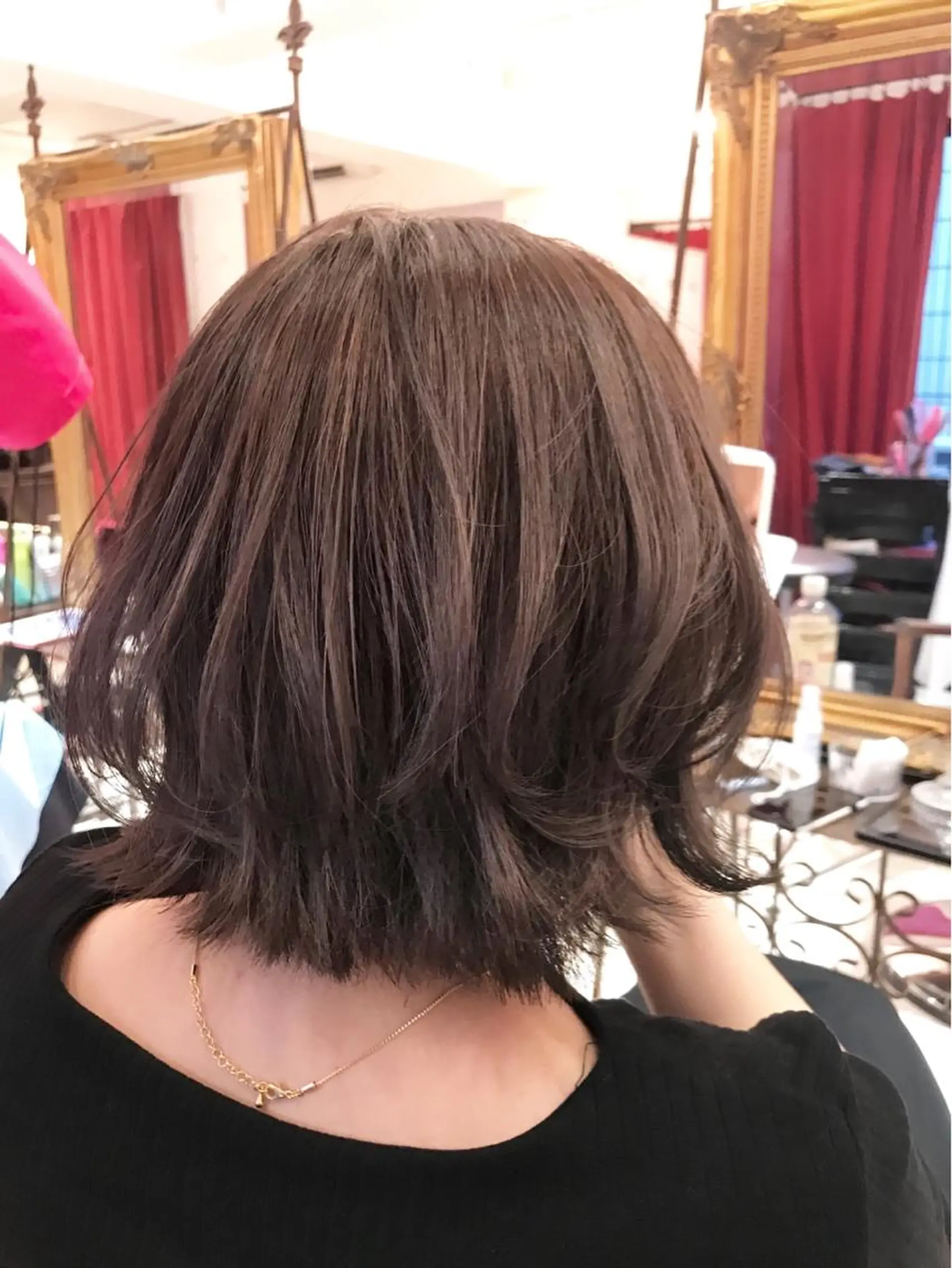 ミディアム カラー BEBE所属・ブリーチなし 透明感カラーKANAのヘアスタイル