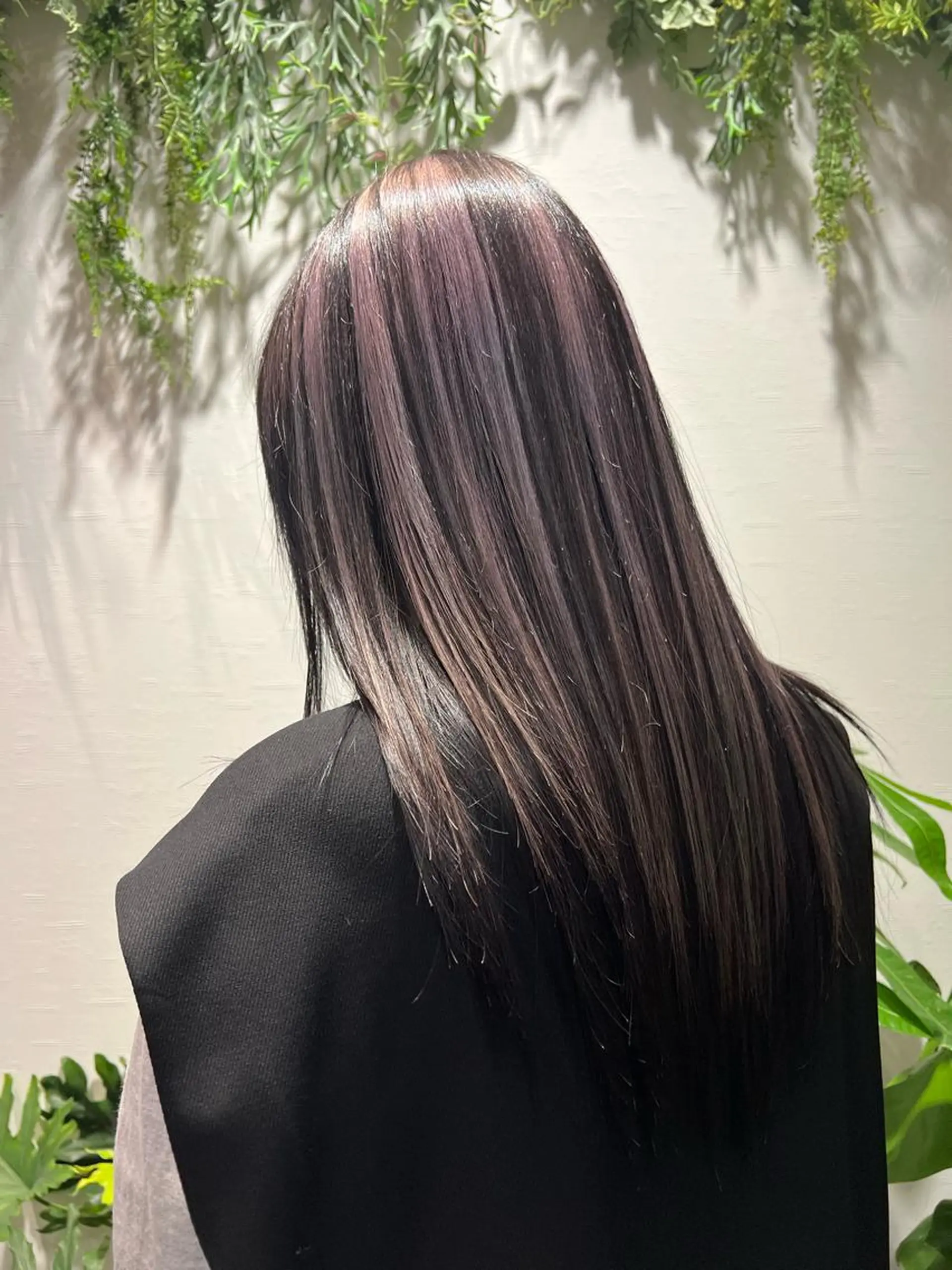 ロング カラー アッシュ ベージュカラー ブリーチ グレージュ インナーカラー salowin神戸三宮suite所属・工藤 貫多のヘアスタイル