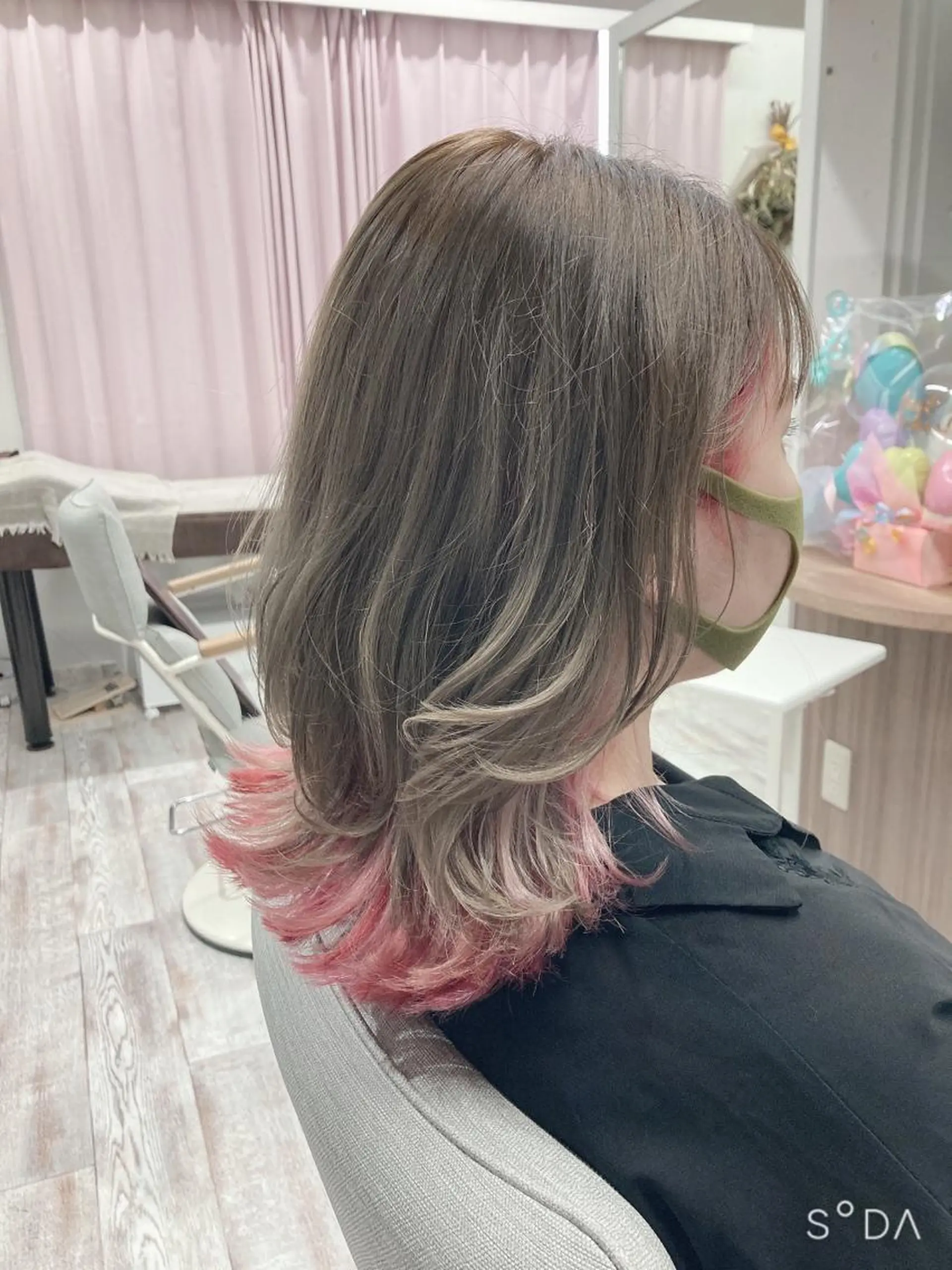 ミディアム カット ヘアカラー ミルミー美容室所属・🦄💒💓齎藤 七海子🦄💒💓のマツエク・マツパデザイン