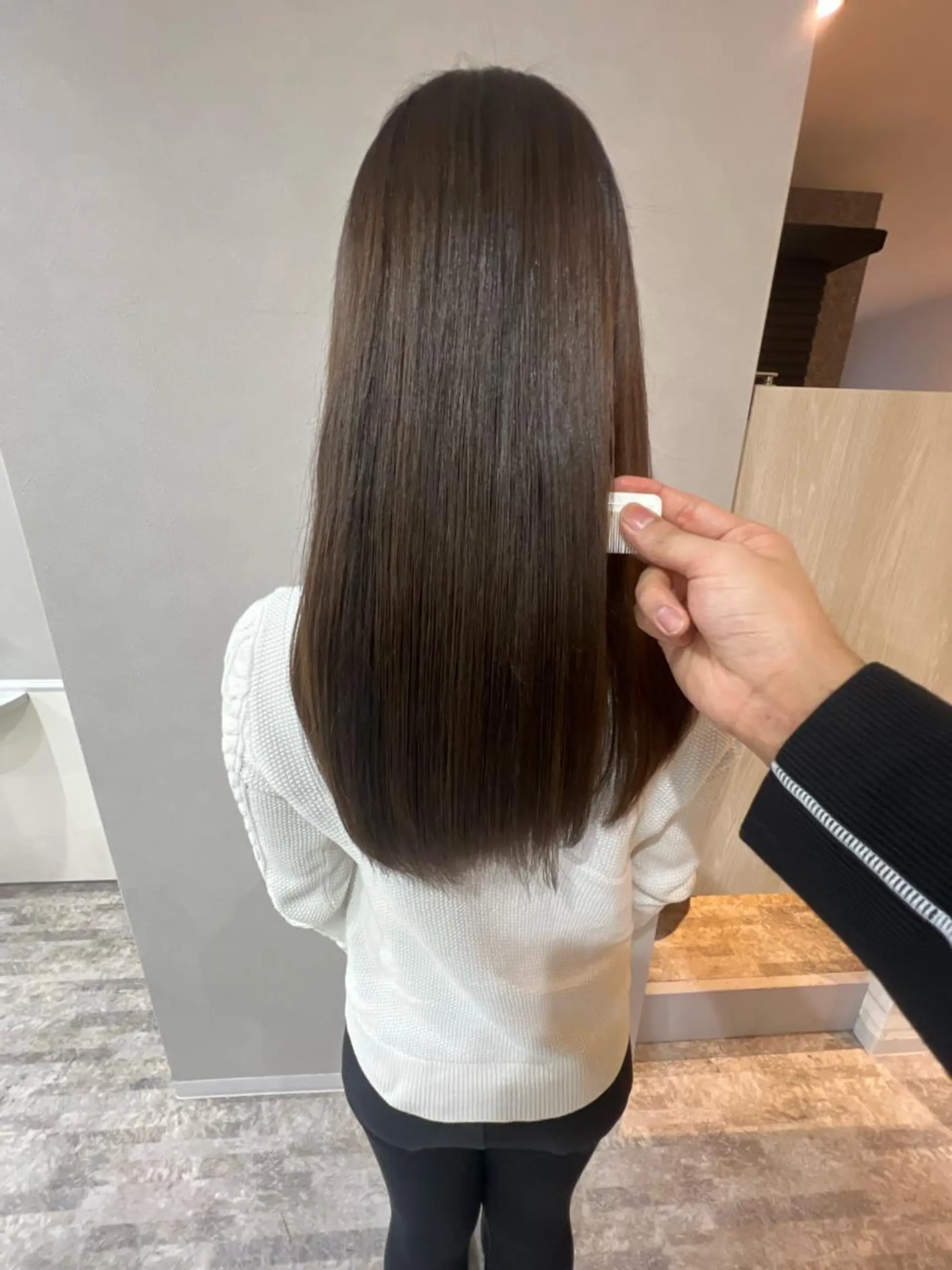 ロング 髪質改善 貸切サロンのヘアスタイル