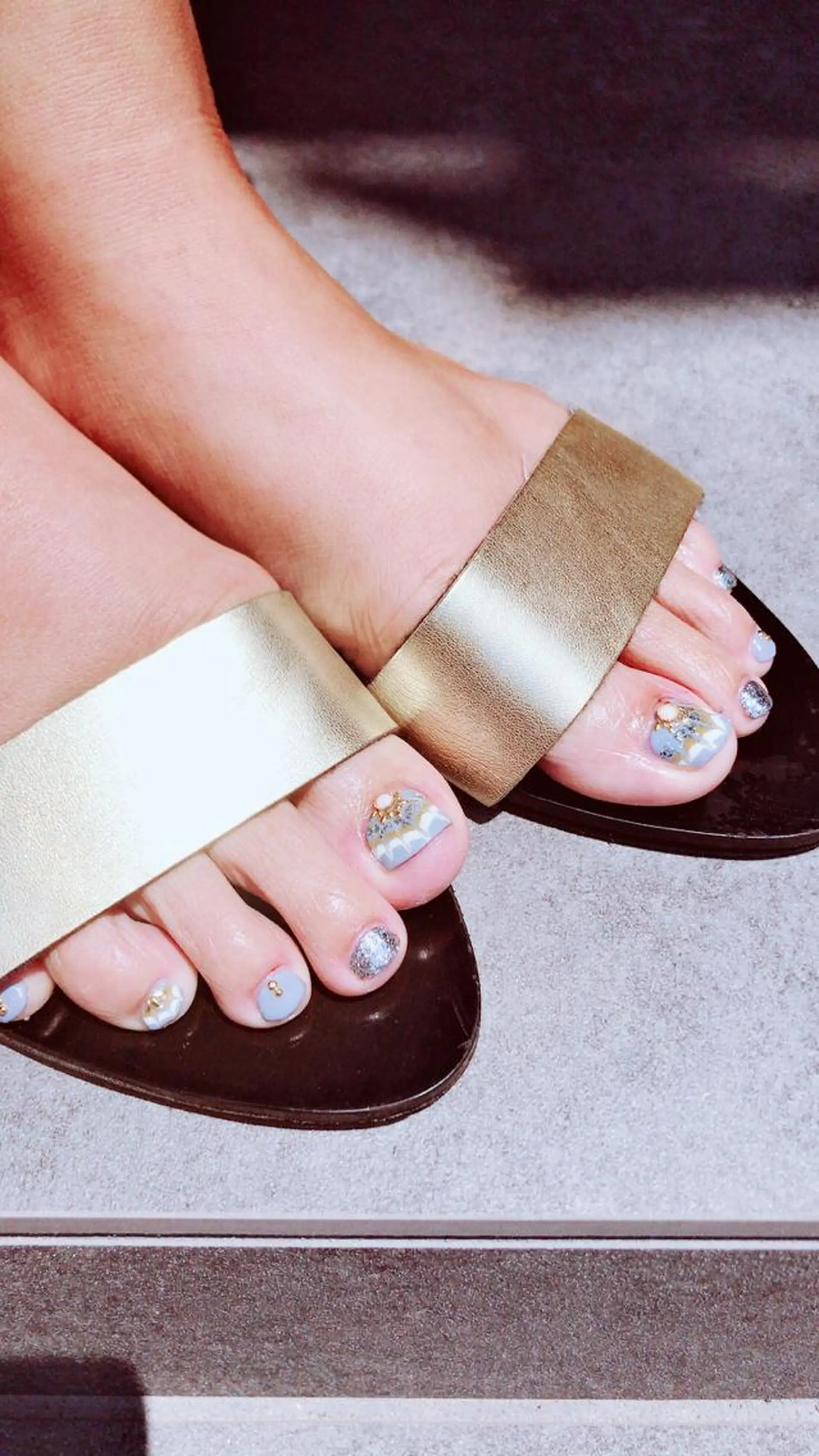 ネイル フットネイル ピーコックネイル TERAI ERINAの眉毛・アイブロウイメージ