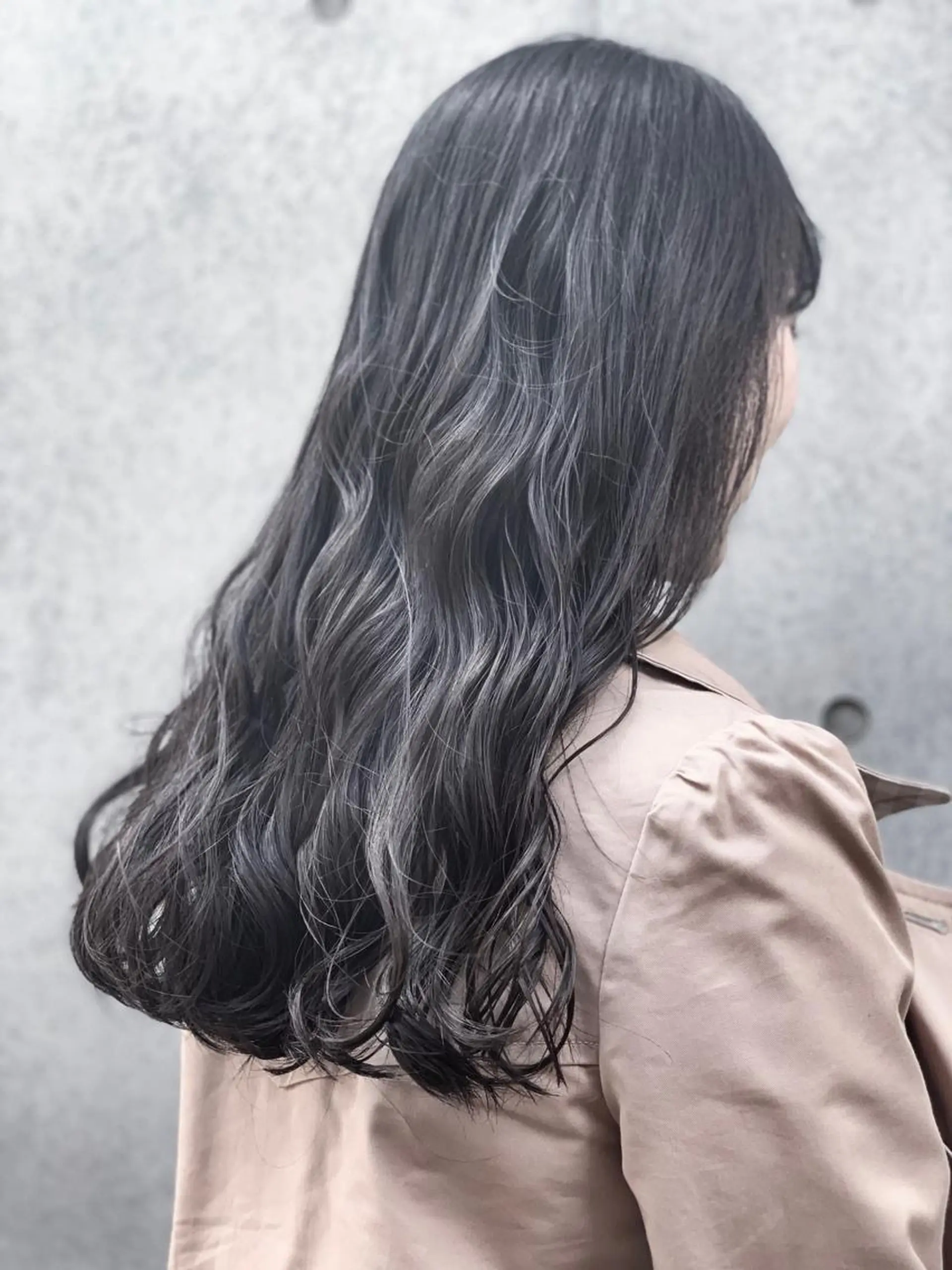ロング カラー 平 ちひろのヘアスタイル
