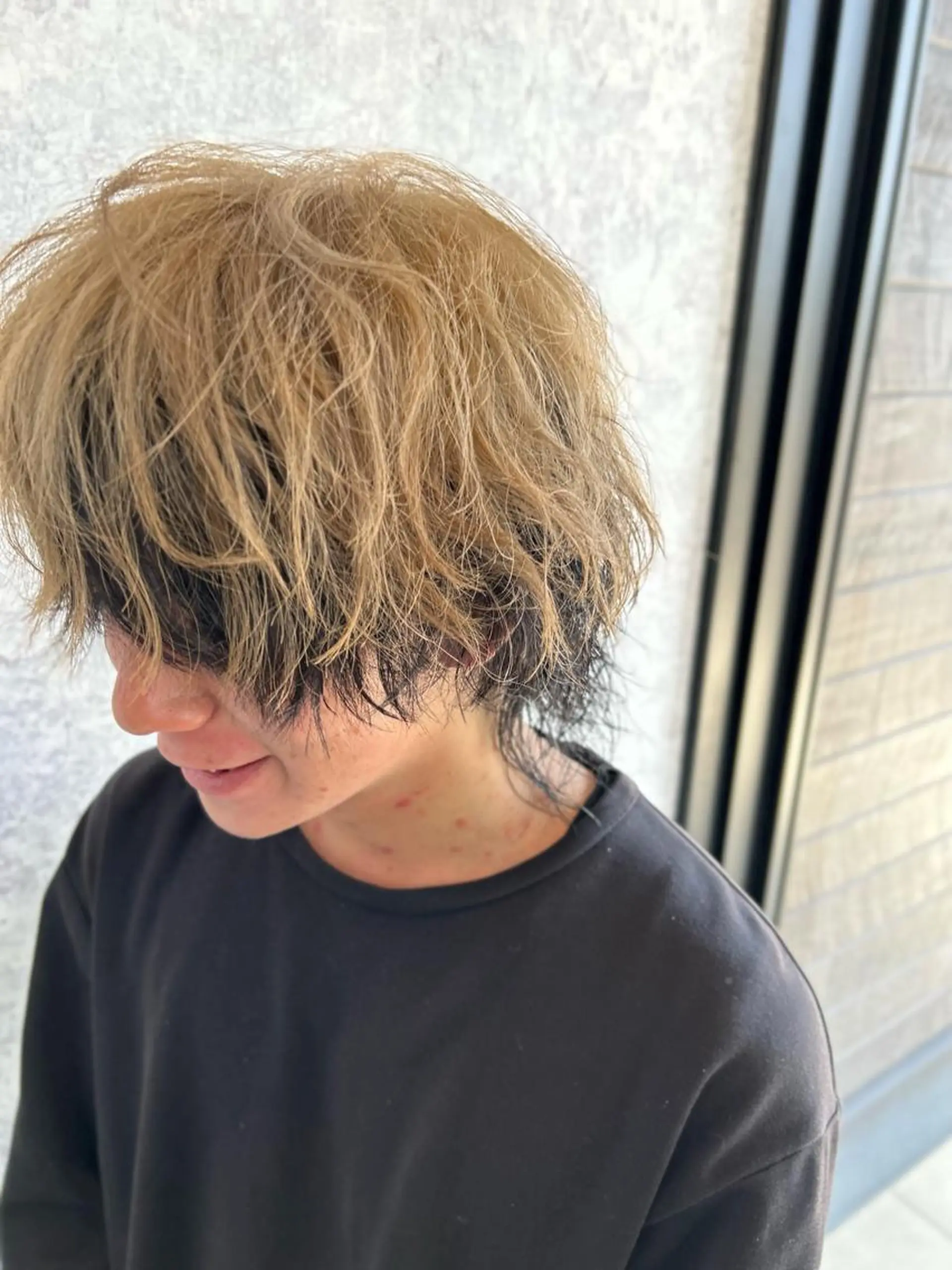 ミディアム ヘアカラー earth 小林亮介 ブリーチ/ハイトーンのヘアスタイル