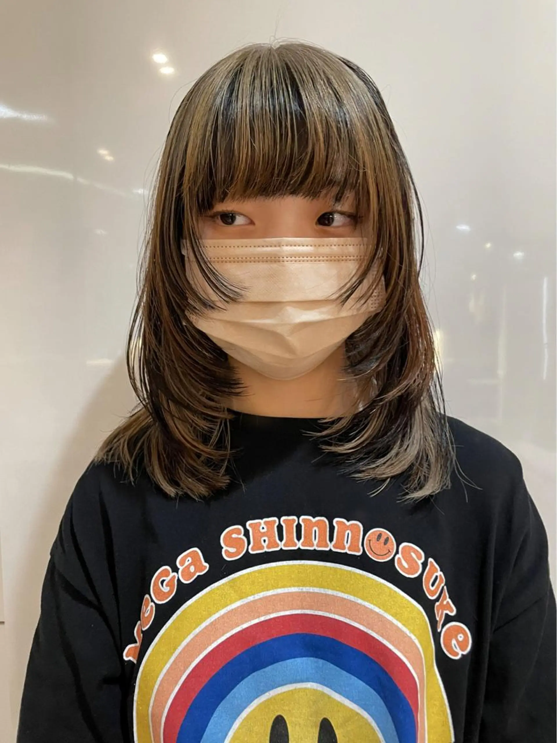 セミロング カラー ハイトーン/ブリーチ /ウルフ⛓️MAKIのヘアスタイル