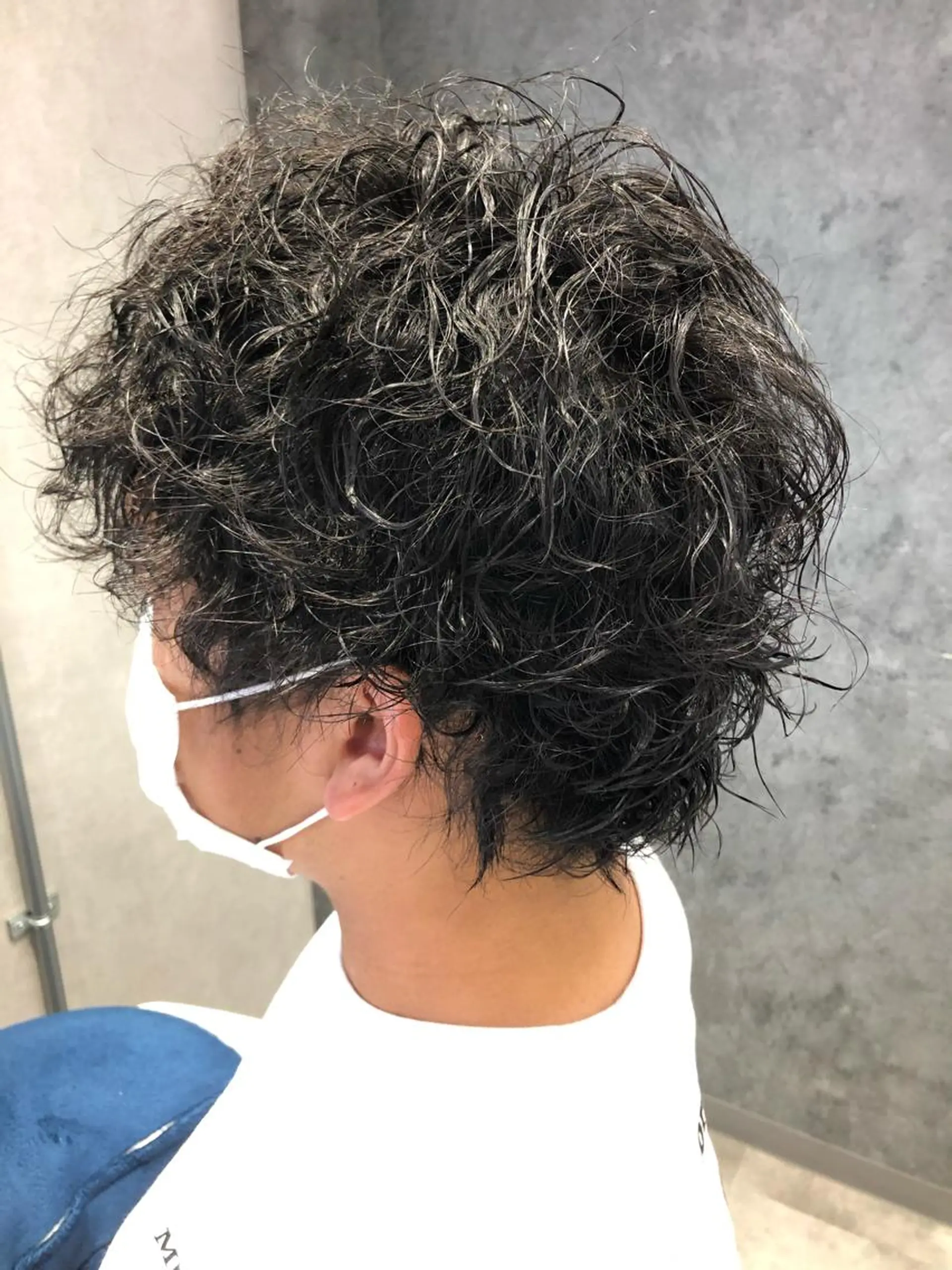 パーマ メンズ メンズパーマ メンズウルフカット ウルフカット Noy所属・Noyヨシモト ヒロトのヘアスタイル