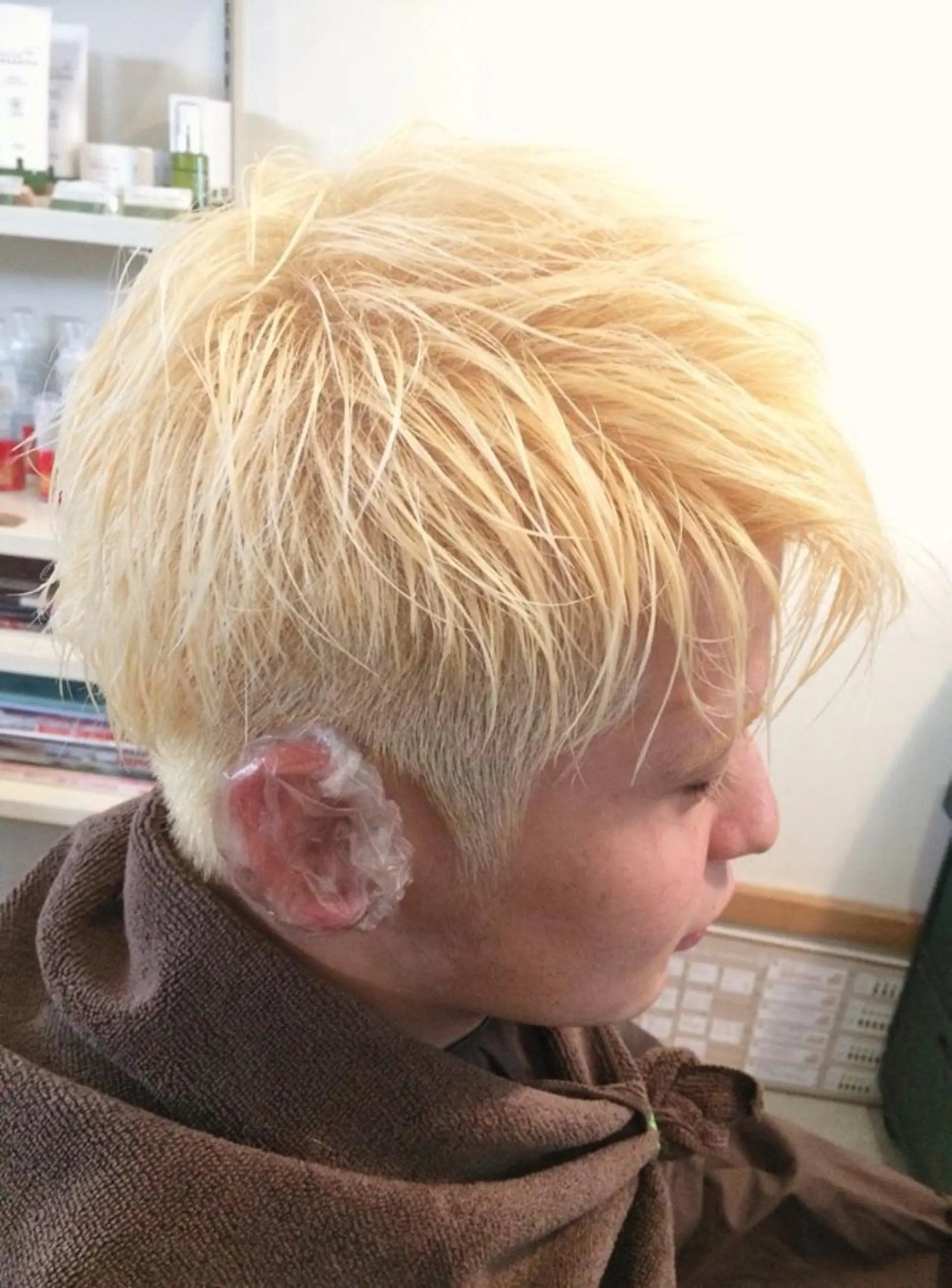 ショート カラー ブリーチ ruearle所属・たつや ・のヘアスタイル