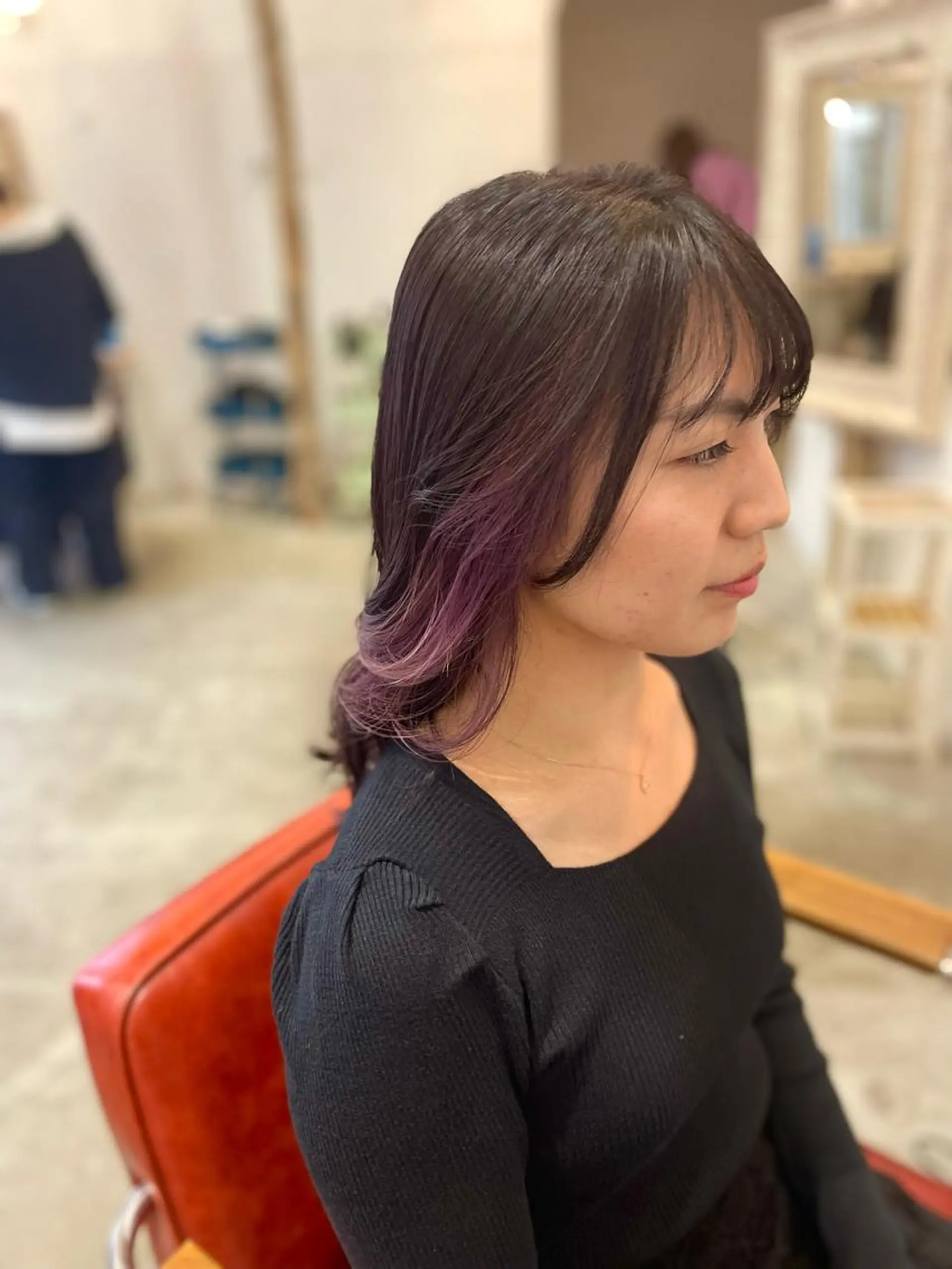 セミロング カラー インナーカラー パープルカラー タナカ マナミのヘアスタイル