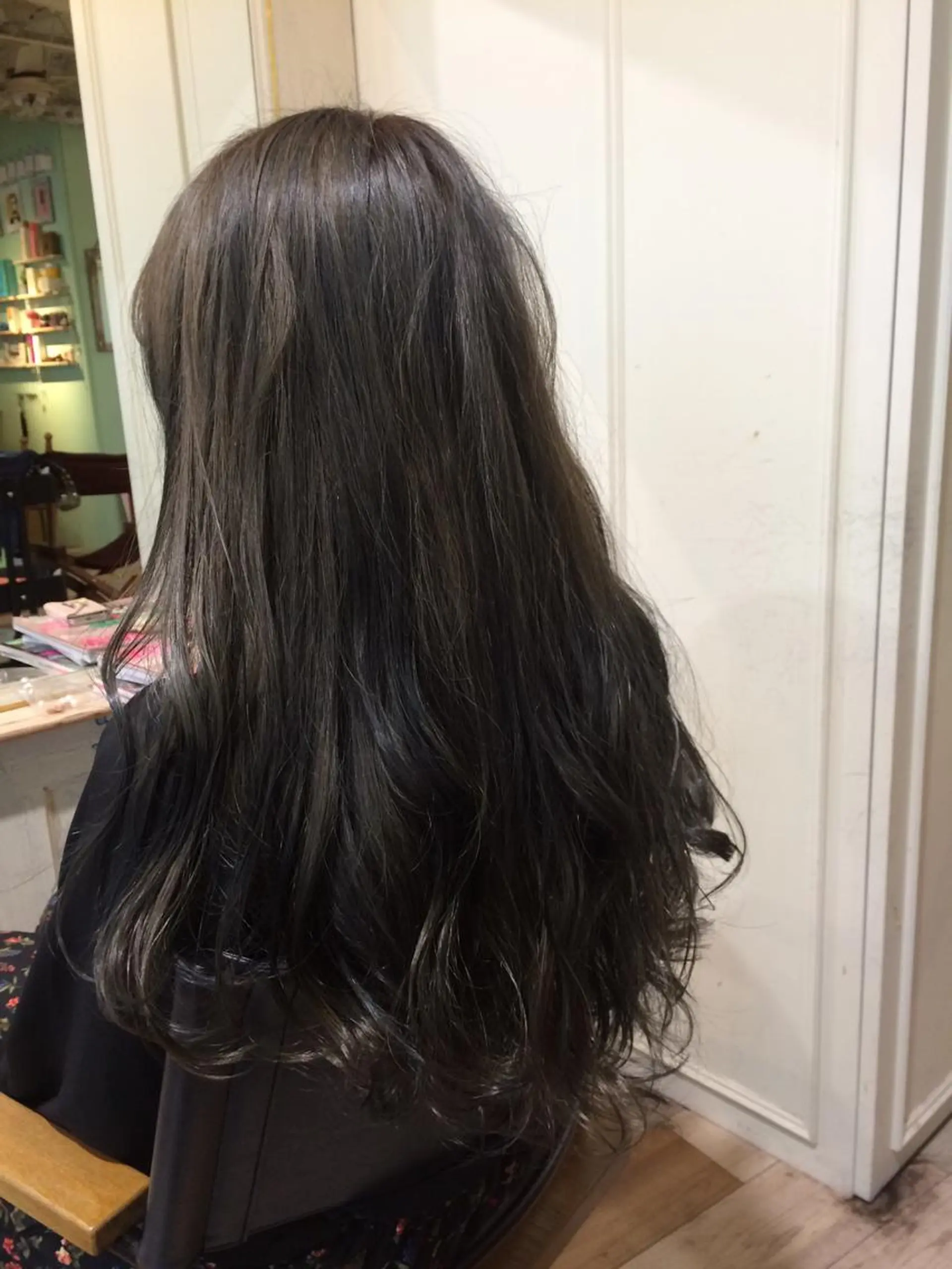 ロング カラー ダークグレー ダークグレージュ グレージュ AUBEHAIRpeony所属・山形酸性ストレート 古川✂︎のヘアスタイル