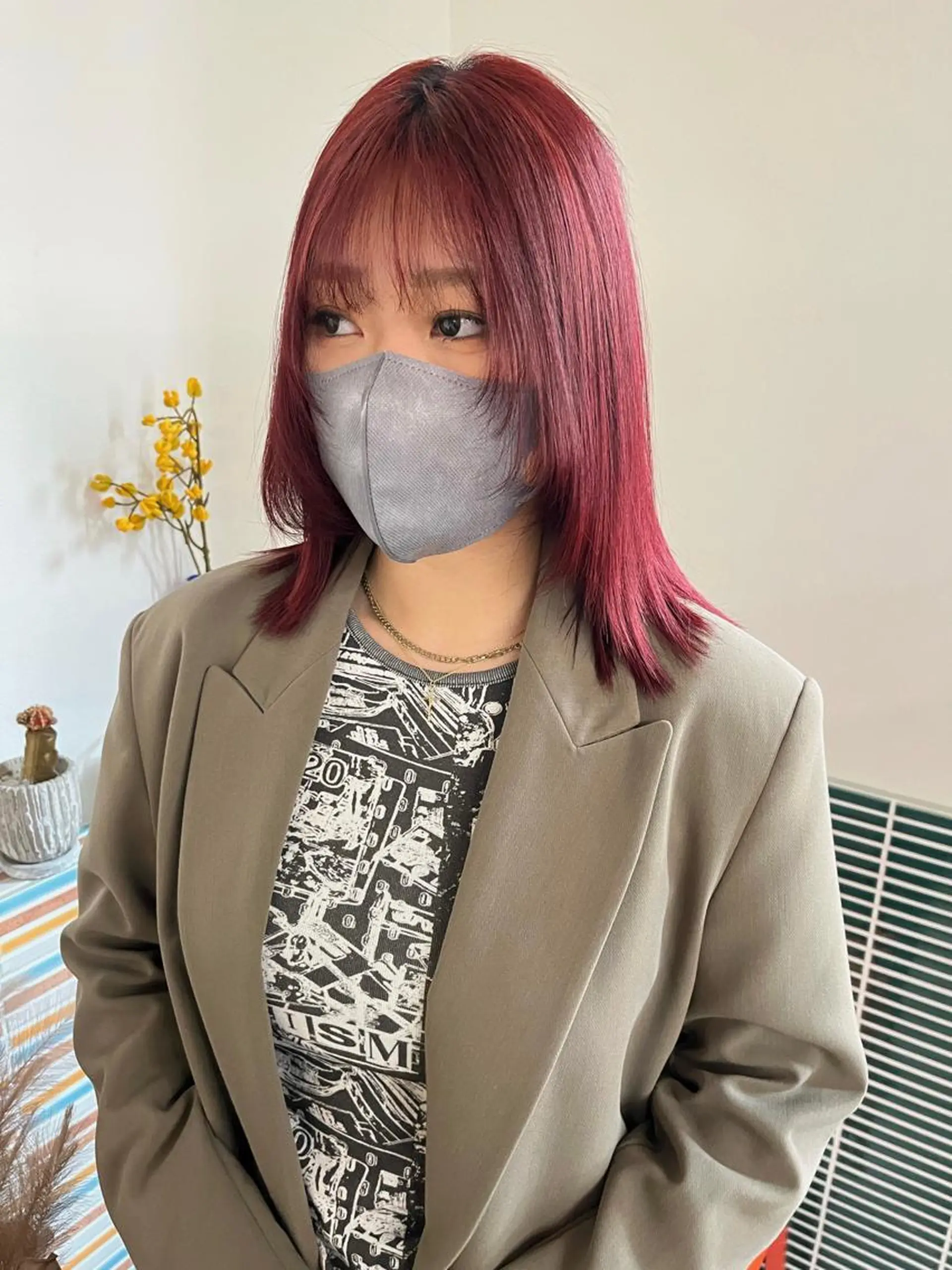 ミディアム カラー ブリーチ レッドカラー ヘアカラー トリートメント 🩷ハイトーン透明感 レイヤー🩷ユリカのヘアスタイル