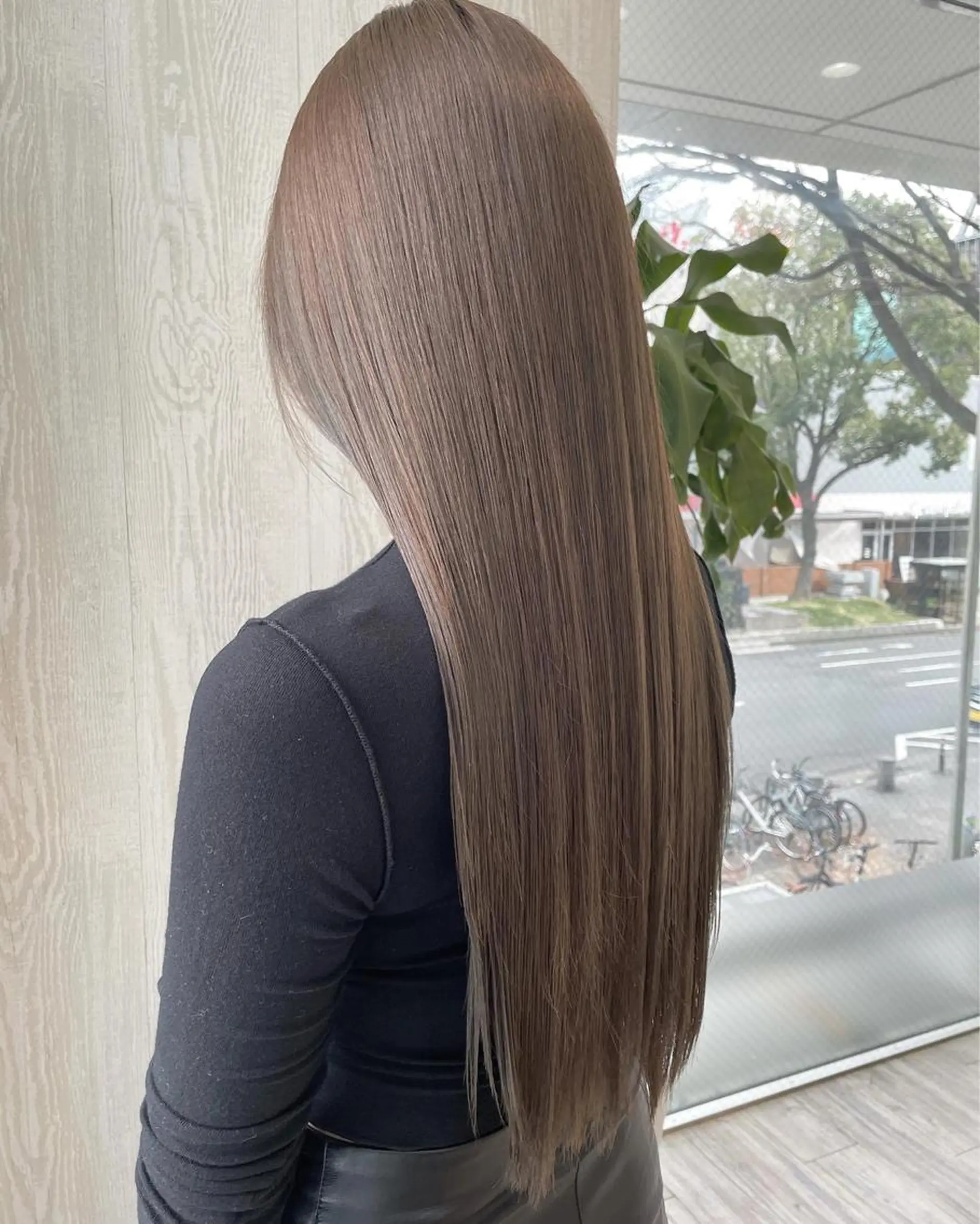 ロング カラー アッシュ ベージュカラー 透明感カラー 外国人風カラー レイヤーカット ヘアカラー トリートメント 河合秀明/ショート /ボブ/レイヤーのヘアスタイル