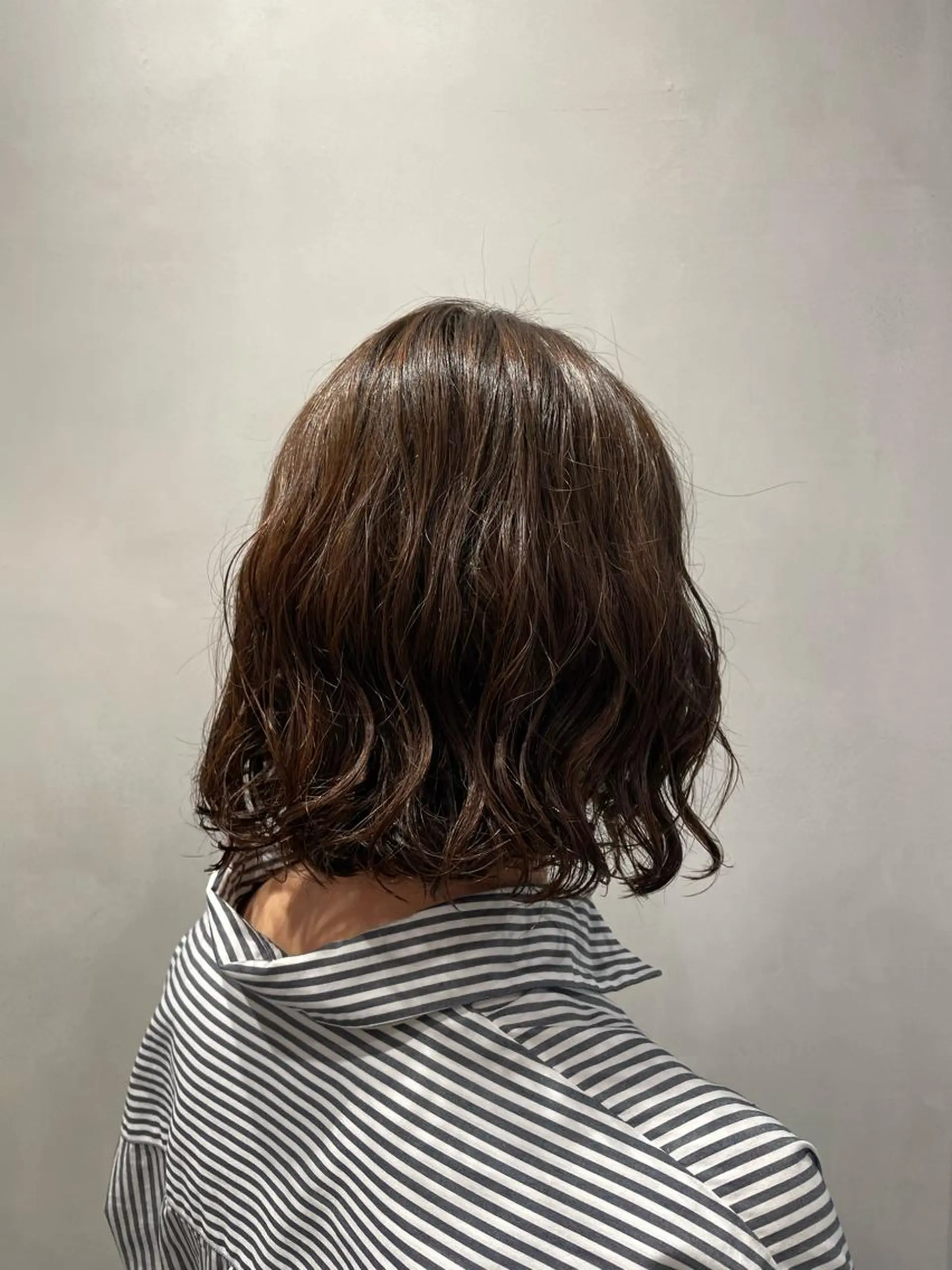 ミディアム パーマ ミディアムパーマ ボブ 石川 優奈のヘアスタイル