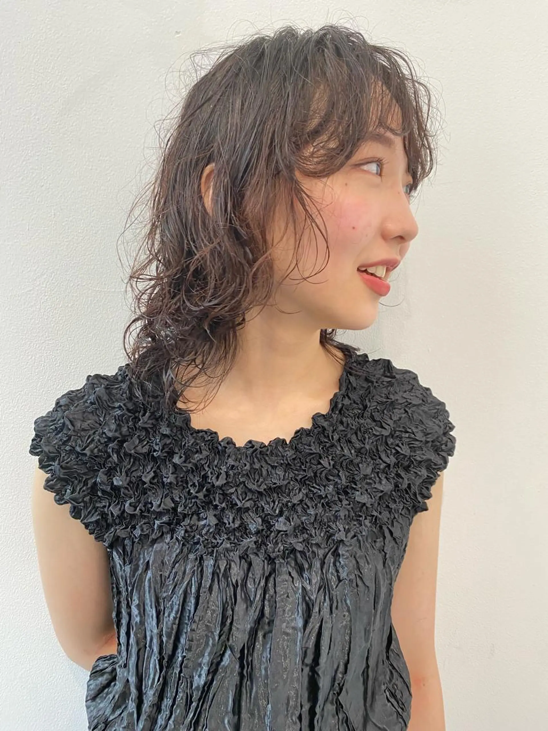 ミディアム パーマ THE DAY所属・AKI HASHIMOTOのヘアスタイル