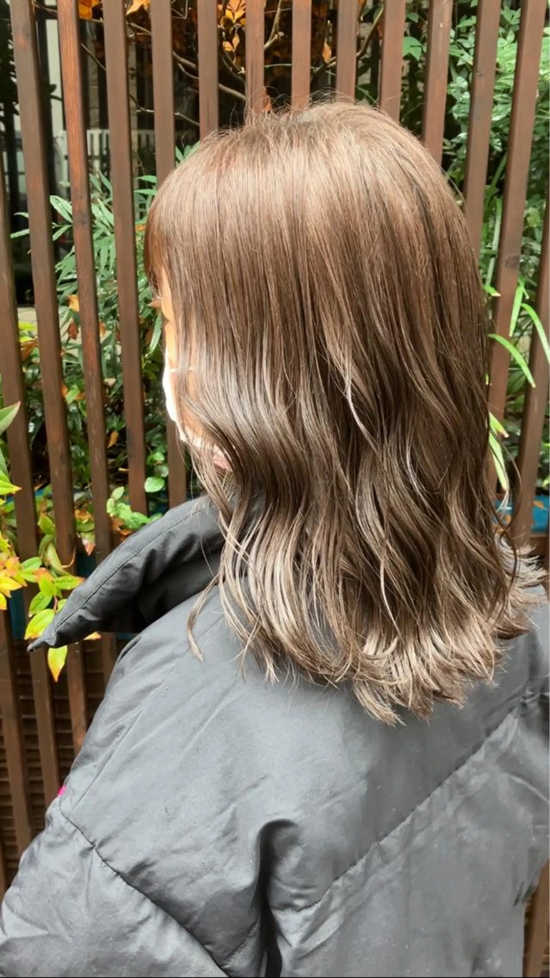 ミディアム カラー 透明感カラー wa daのヘアスタイル