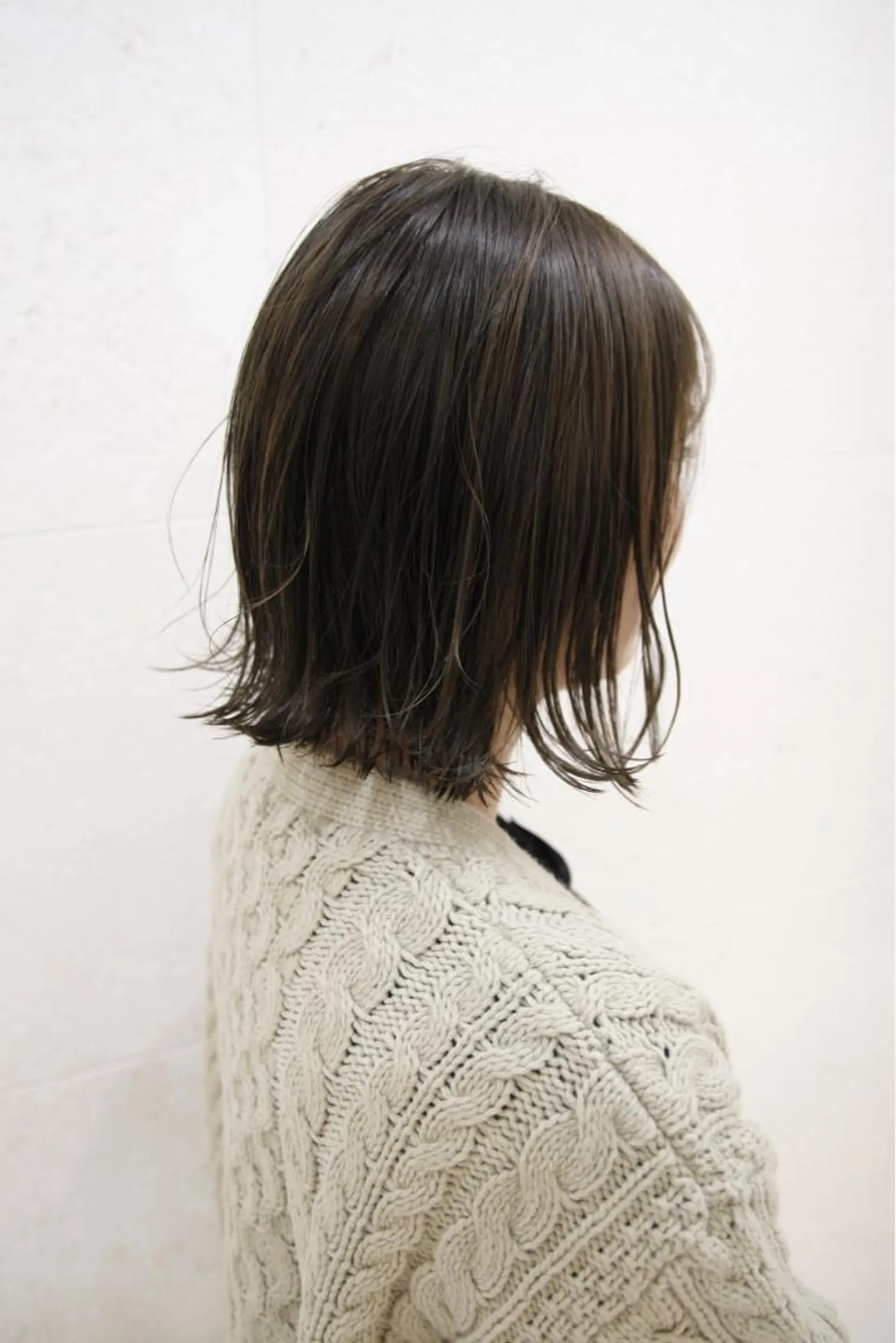 ミディアム カラー ベージュカラー フォギーベージュ カット ヘアカラー トリートメント 斉藤 貴也のヘアスタイル