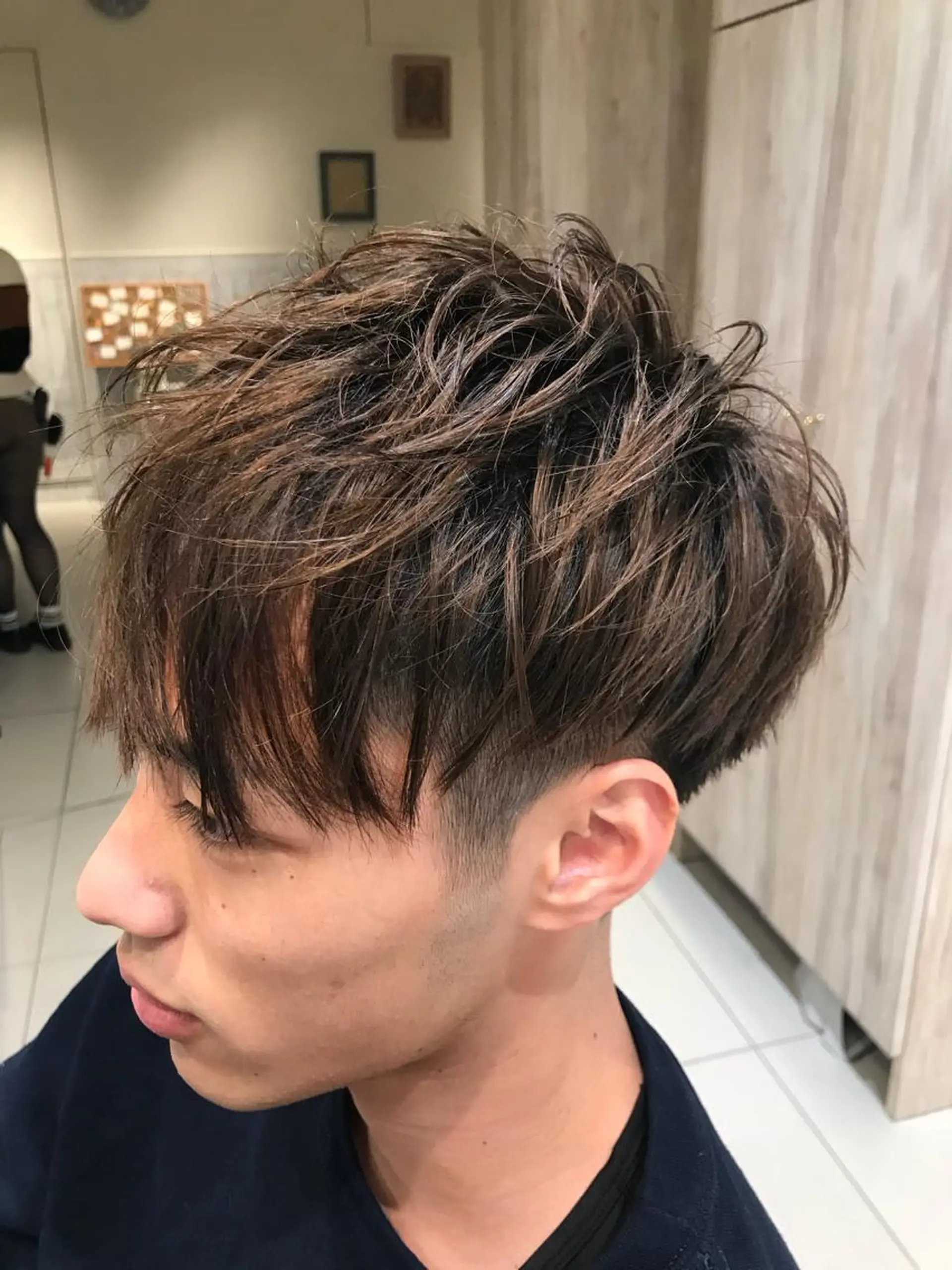 ショート カラー パーマ メンズ マッシュ メンズパーマ 刈り上げ くせ毛 Vir by browのヘアスタイル