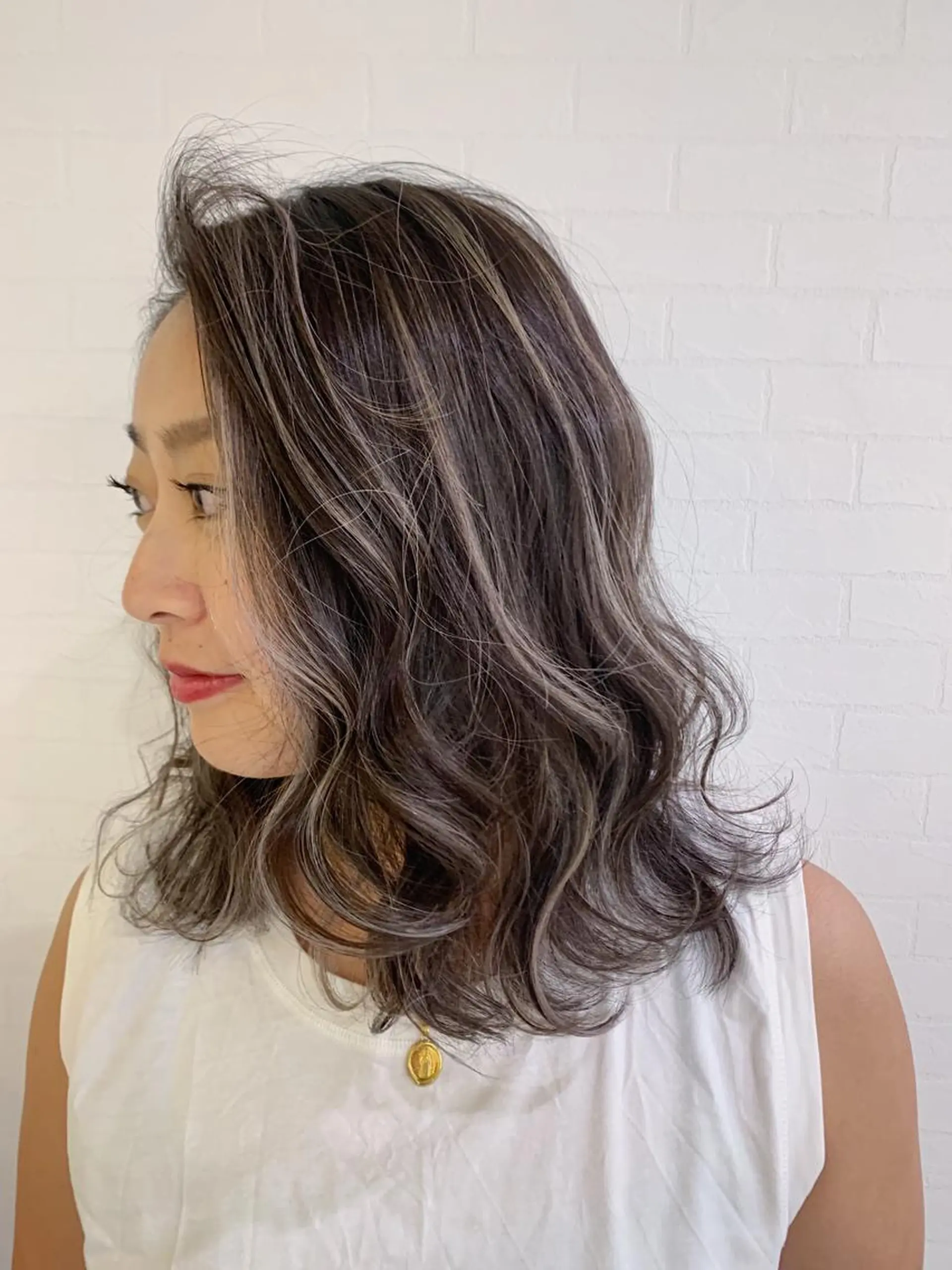ミディアム カラー ヘアアレンジ ベージュカラー ハイライトカラー ハイライト ヘアカラー トリートメント BANK'S hair所属・📌 トレンド× 髪質改善寺坂雄飛📌のヘアスタイル