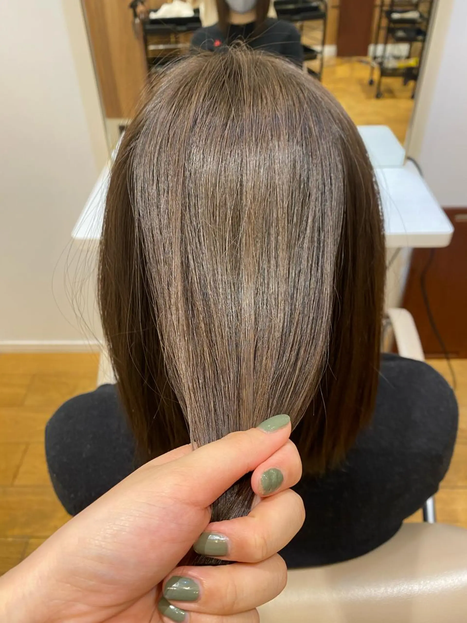 セミロング パーマ BEAUTRIUM 穂乃香のヘアスタイル