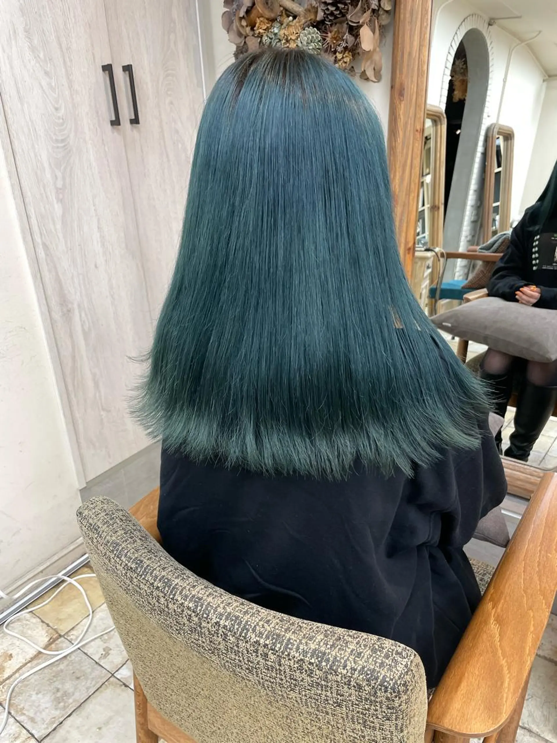 ミディアム カラー ヘアカラー ⭐ハイトーンブリーチ ミルクティーピンクのヘアスタイル