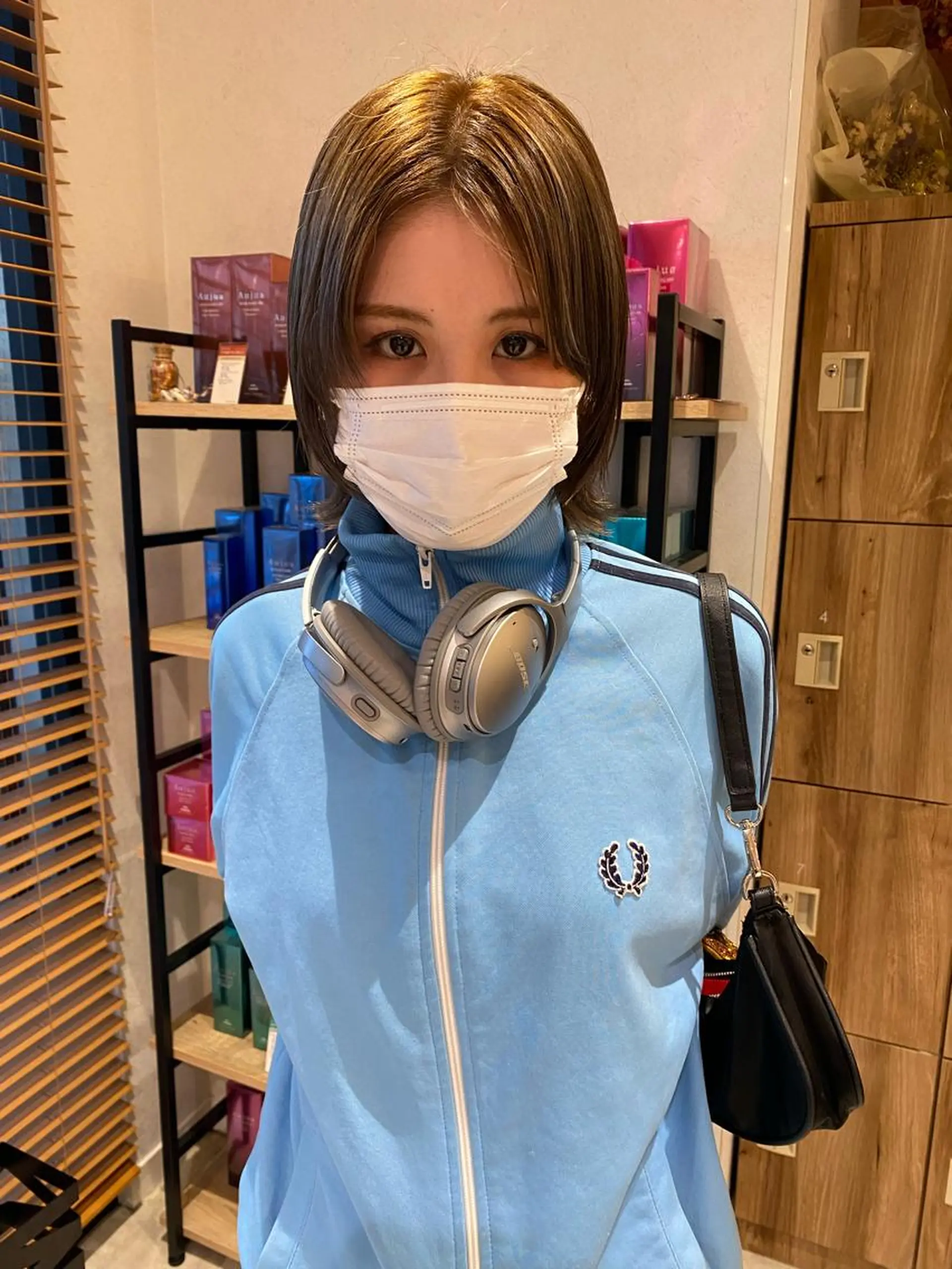 ミディアム カラー ヘアアレンジ ハイライトカラー ハイトーンカラー ハイライト ヘアカラー トリートメント ヘッドスパ パーマ指名No1 /namiのヘアスタイル