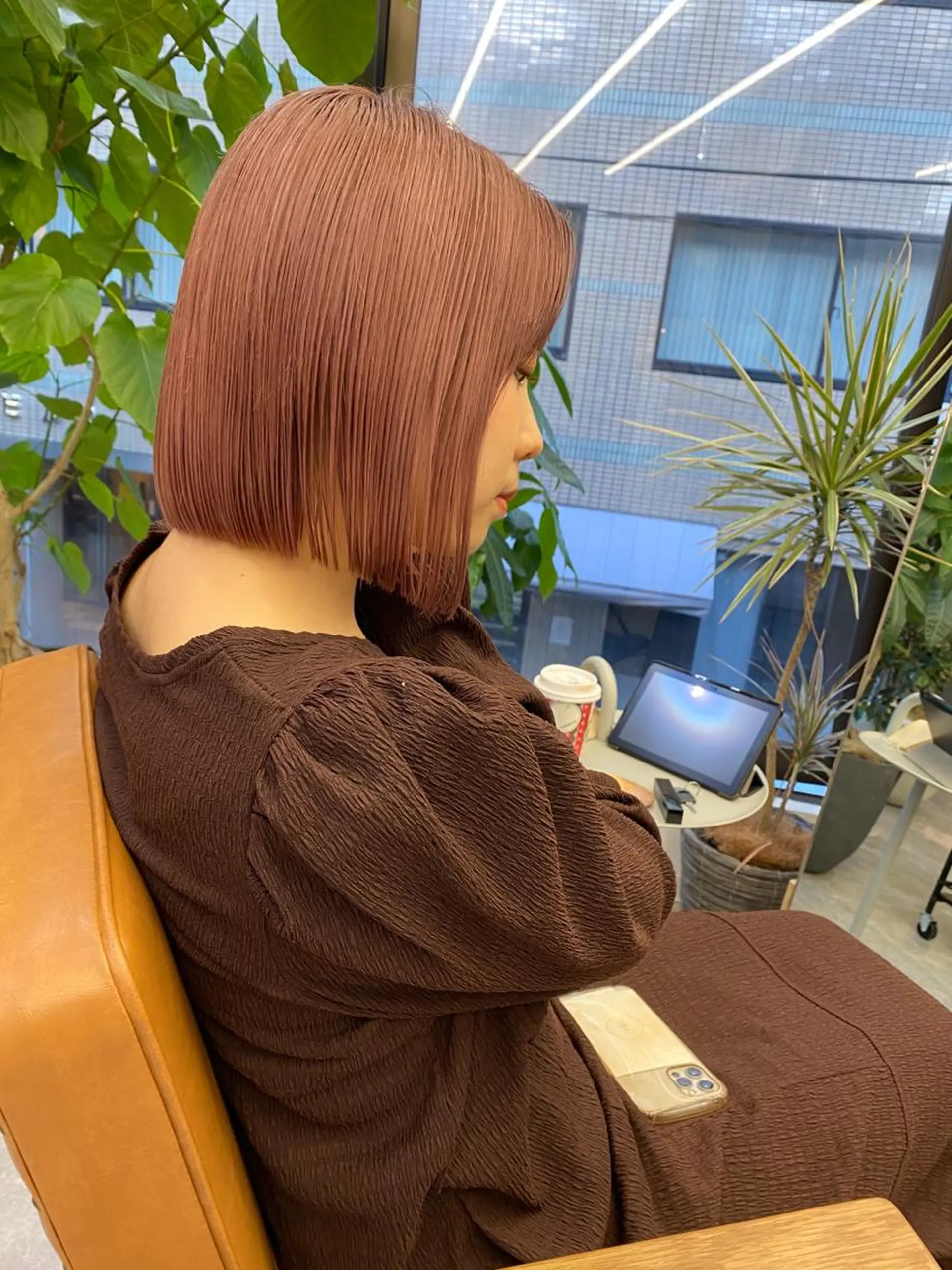 ミディアム カラー カット ヘアカラー トリートメント 顔周りレイヤー/韓国 ブリーチminamiのヘアスタイル