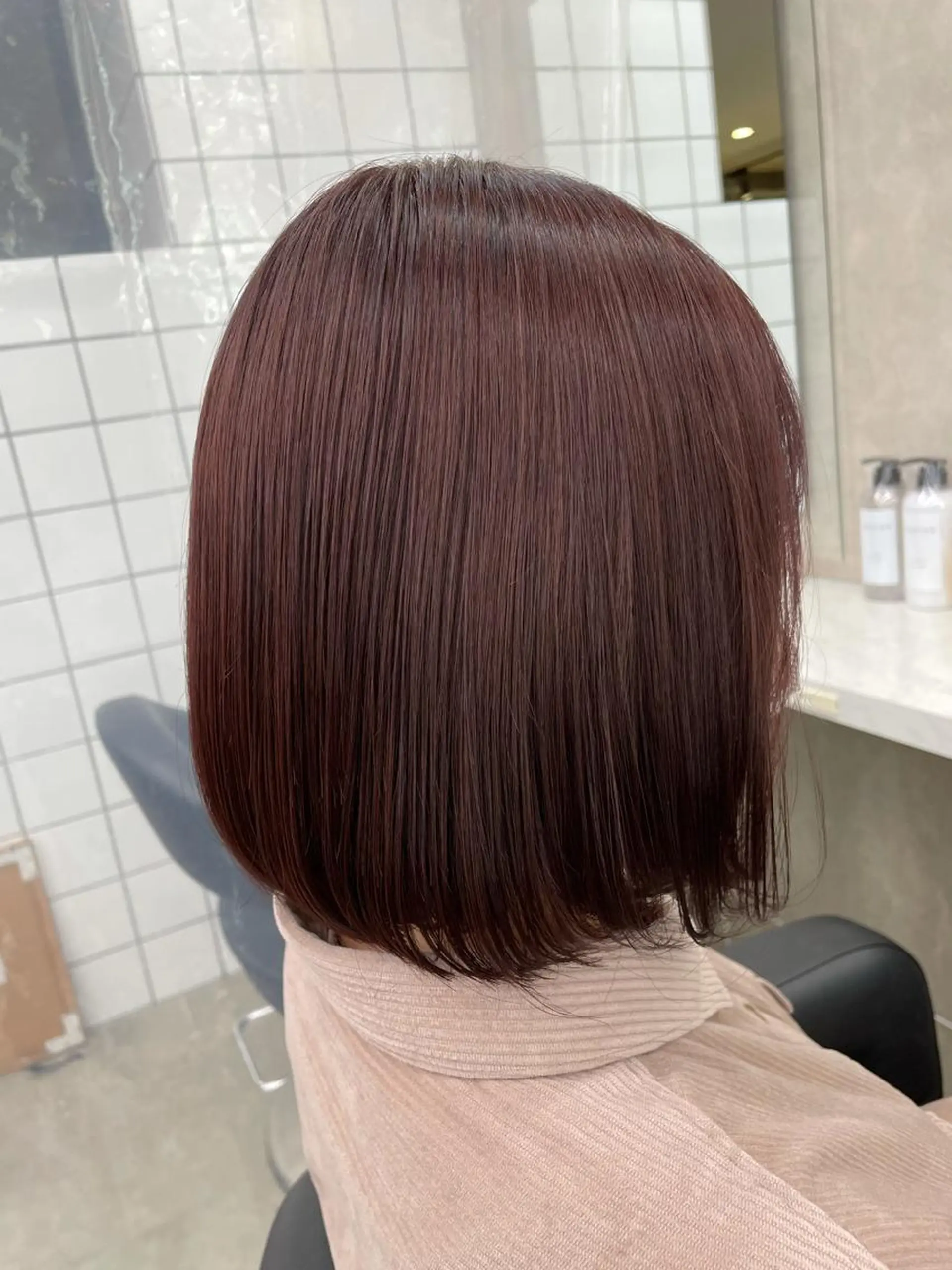 ショート カラー カット ヘアカラー トリートメント ヘッドスパ ヘアセット 韓国レイヤー ハッシュカットのヘアスタイル