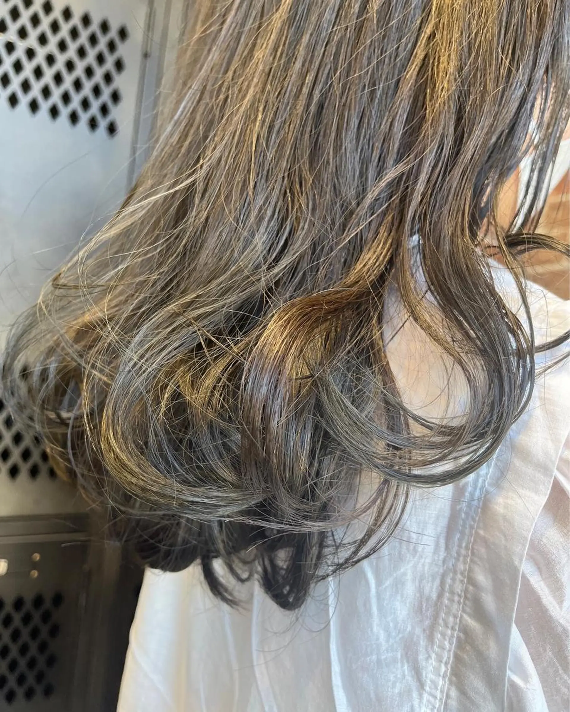 ミディアム カラー パーマ ヘアアレンジ メンズ キッズ ネイル マツエク・マツパ アイブロウ 子どものヘアアレンジ ミディアムパーマ メンズバレイヤージュ メンズハイライト メンズインナーカラー カット トリートメント ヘッドスパ times salon名駅所属・久木原 ゆりのヘアスタイル