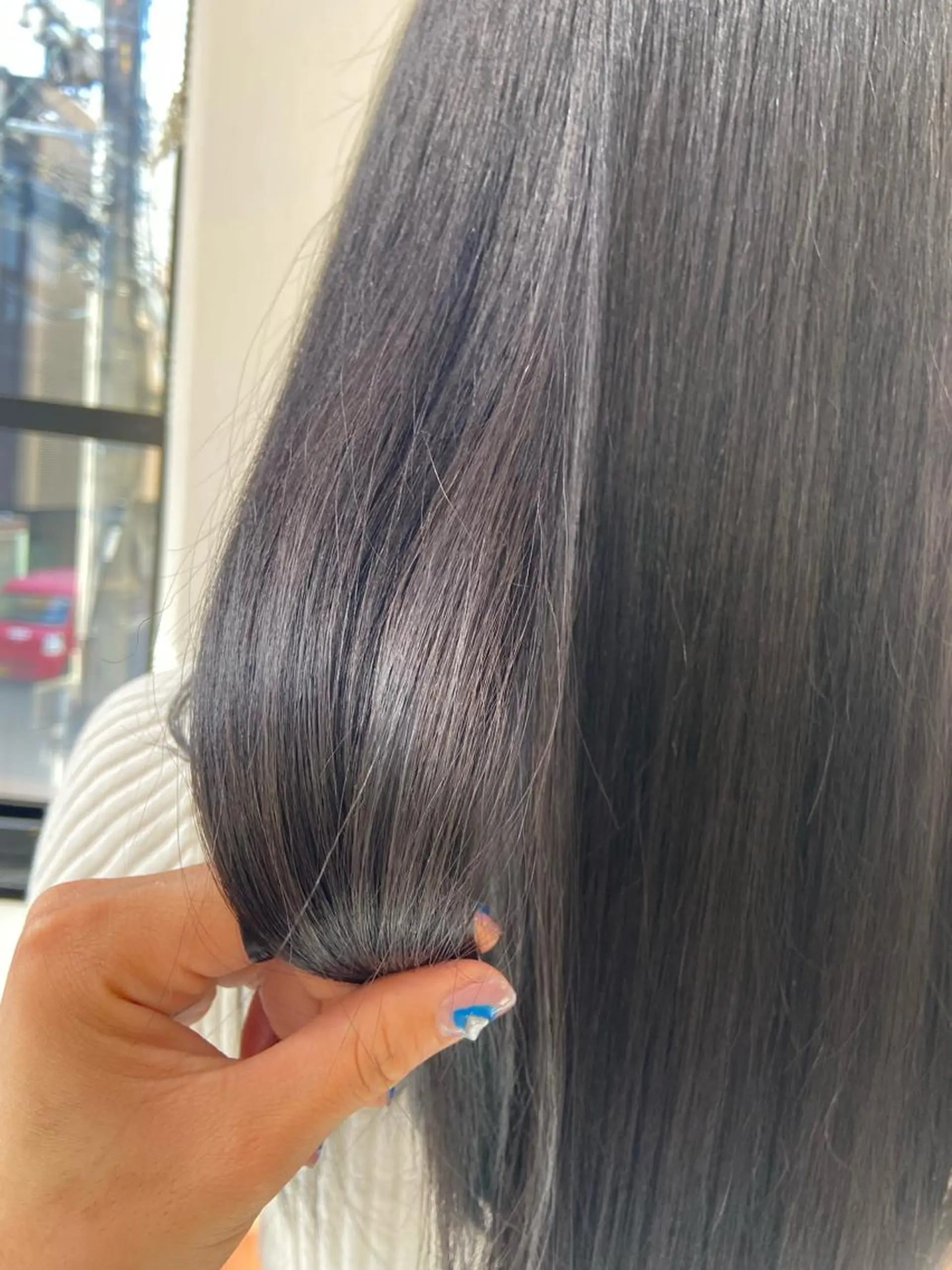 ロング カラー ブリーチ 田中 あやなのヘアスタイル