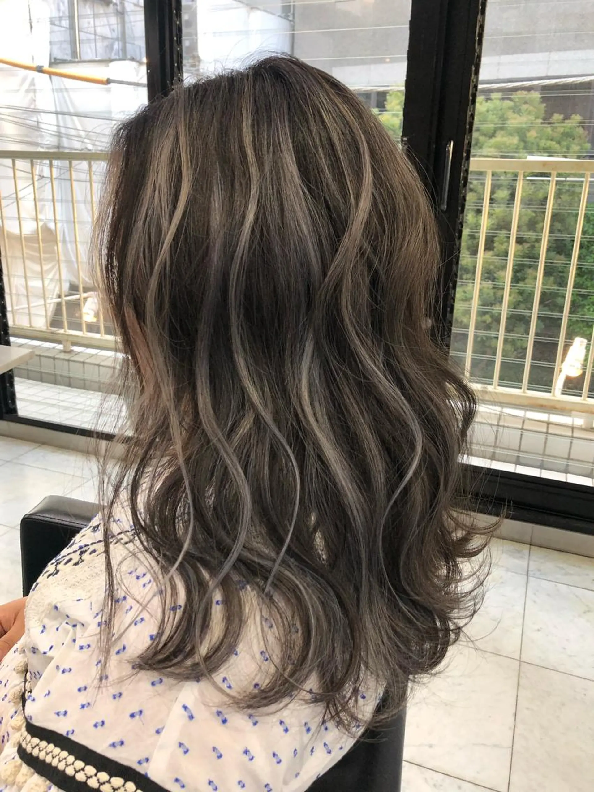 カラー レイヤーカット BLend 渋谷のヘアスタイル