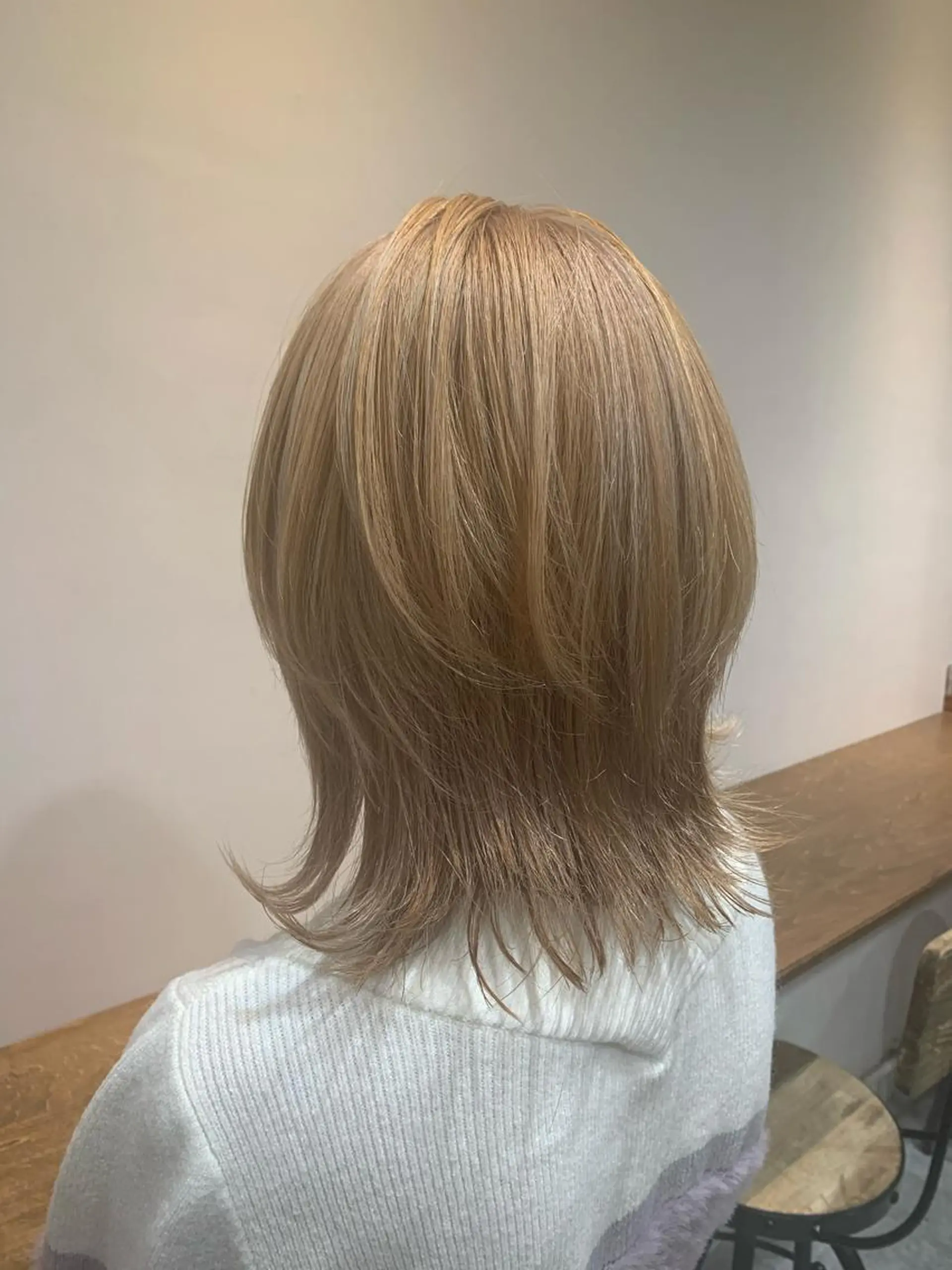 ミディアム カラー ハイトーン/レイヤー 💜Akaneのヘアスタイル