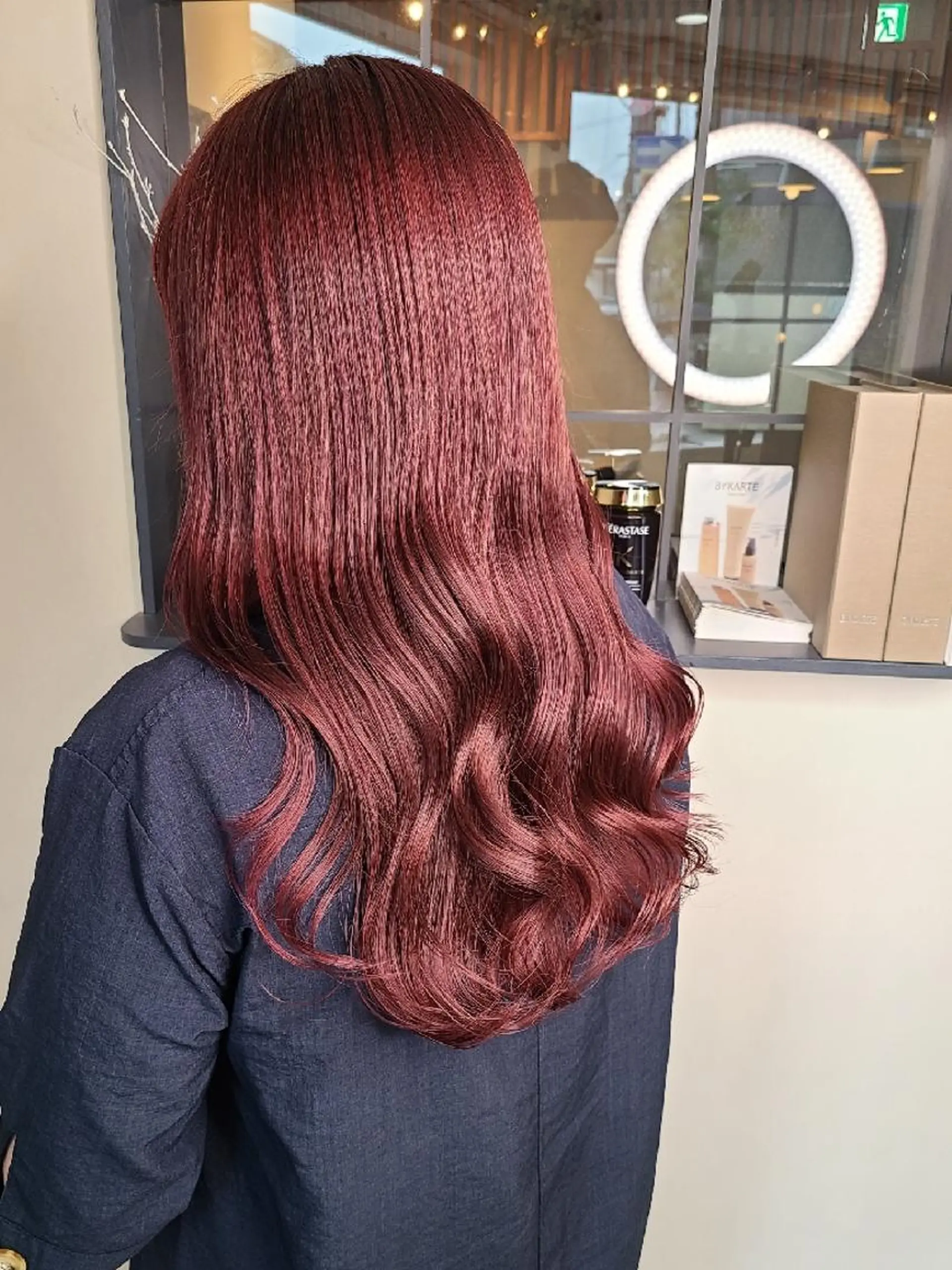 カラー セミロング カット ヘアカラー ブリーチカラー🌈 嘉名 真樹のヘアスタイル