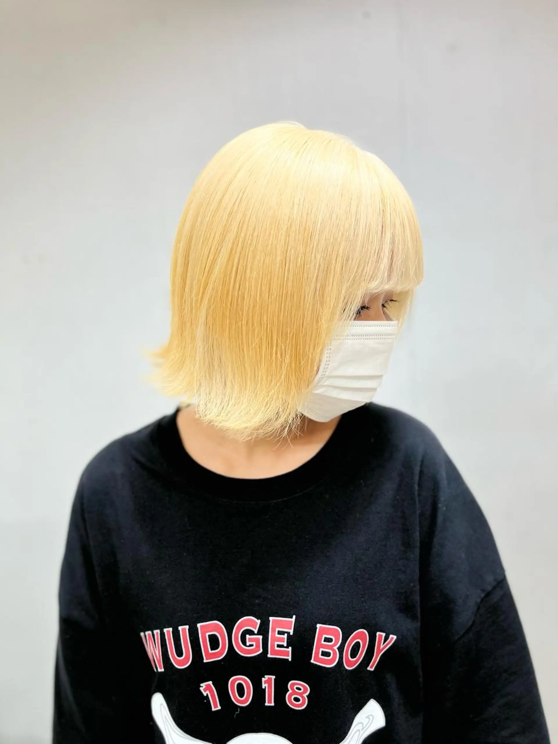 ミディアム カラー パーマ ヘアアレンジ メンズ ネイル マツエク・マツパ アイブロウ ブリーチ特化型✂️ ハイトーンカラー👨のヘアスタイル