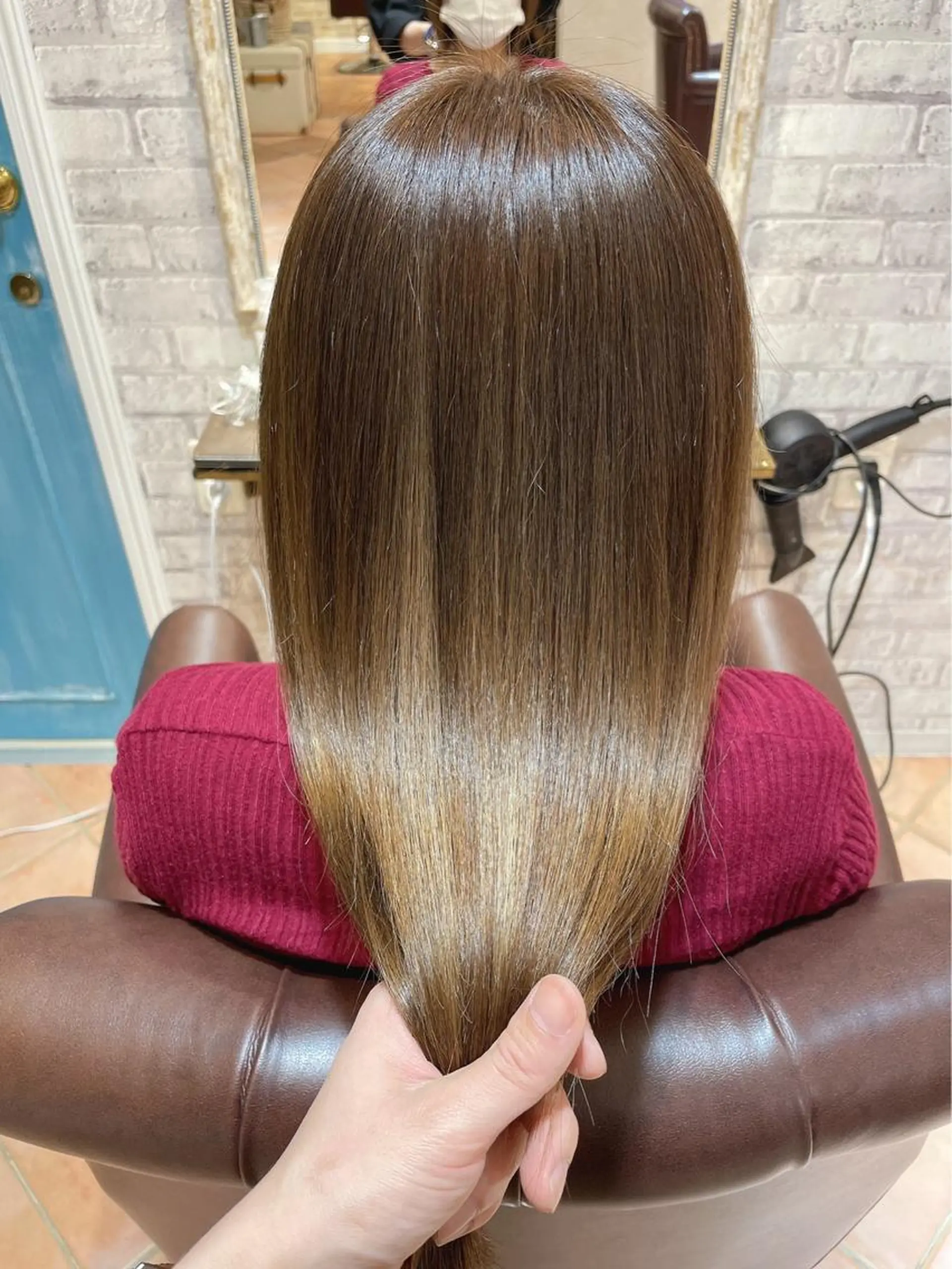 セミロング パーマ ミヤザキ タクトのヘアスタイル