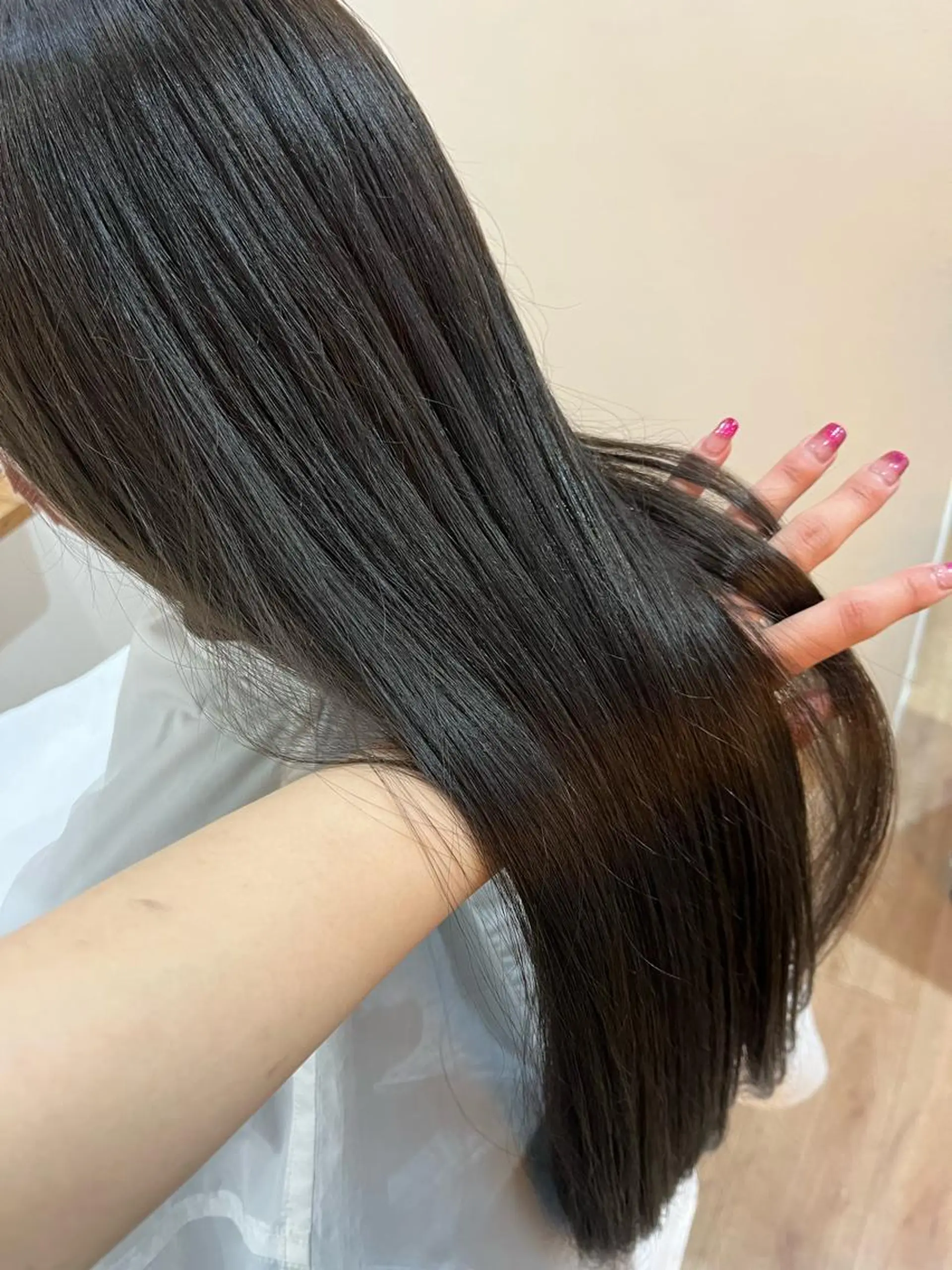 ロング カラー ブラウンカラー FENICE on the beach所属・タニ ヒナタのヘアスタイル