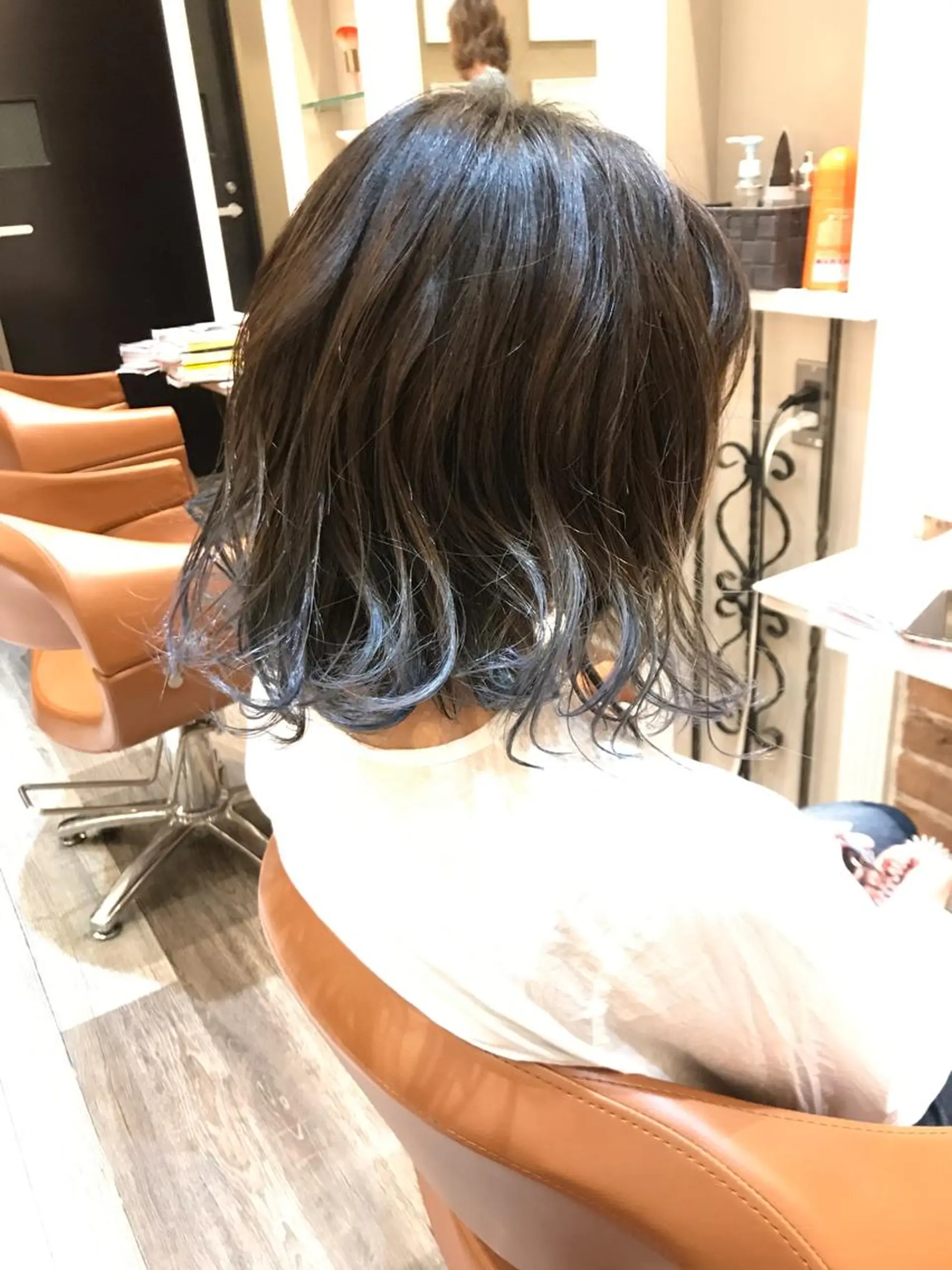 ミディアム カラー パーマ ブルーカラー 神野 雅樹のヘアスタイル