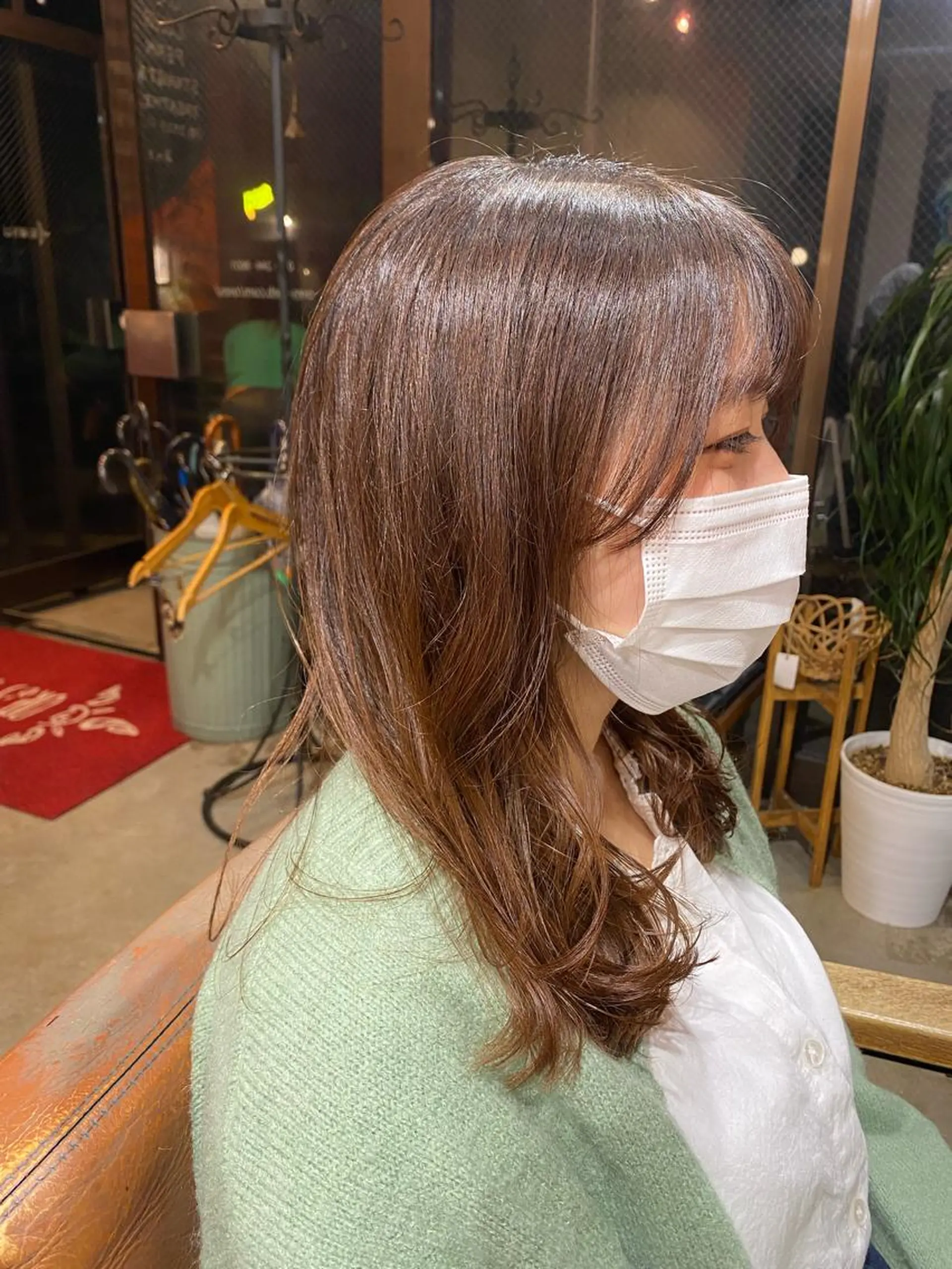 セミロング 小日向 沙織のヘアスタイル