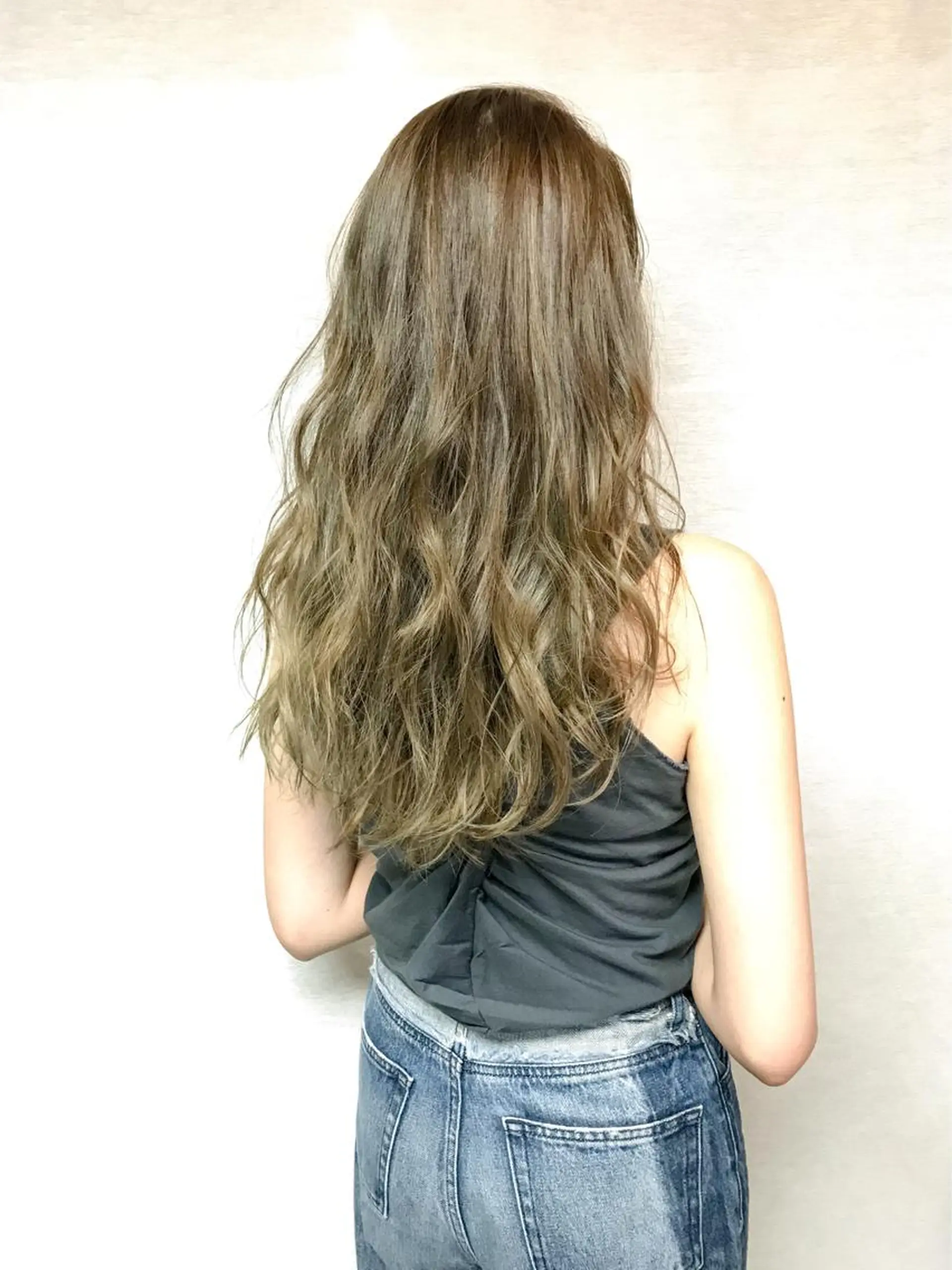 ロング カラー ベージュカラー イルミナカラー ヘアカラー トリートメント clan五反田所属・髪質改善、縮毛矯正 店長浅野太郎のヘアスタイル