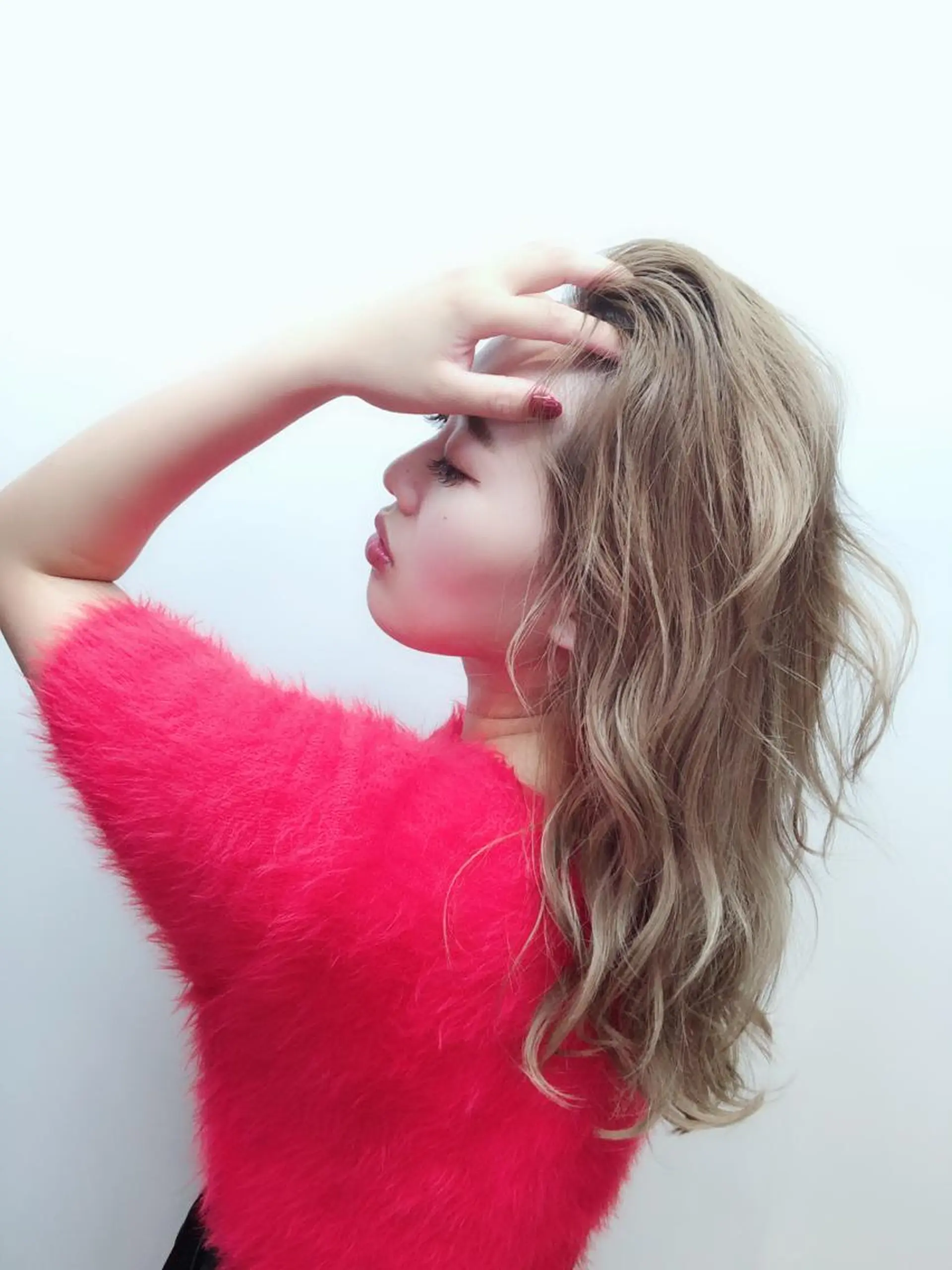 セミロング カラー ハイトーンカラー イルミナカラー トリートメント ヘアカラー トリートメント 韓国🩵海外ヘア 宮川華奈のヘアスタイル