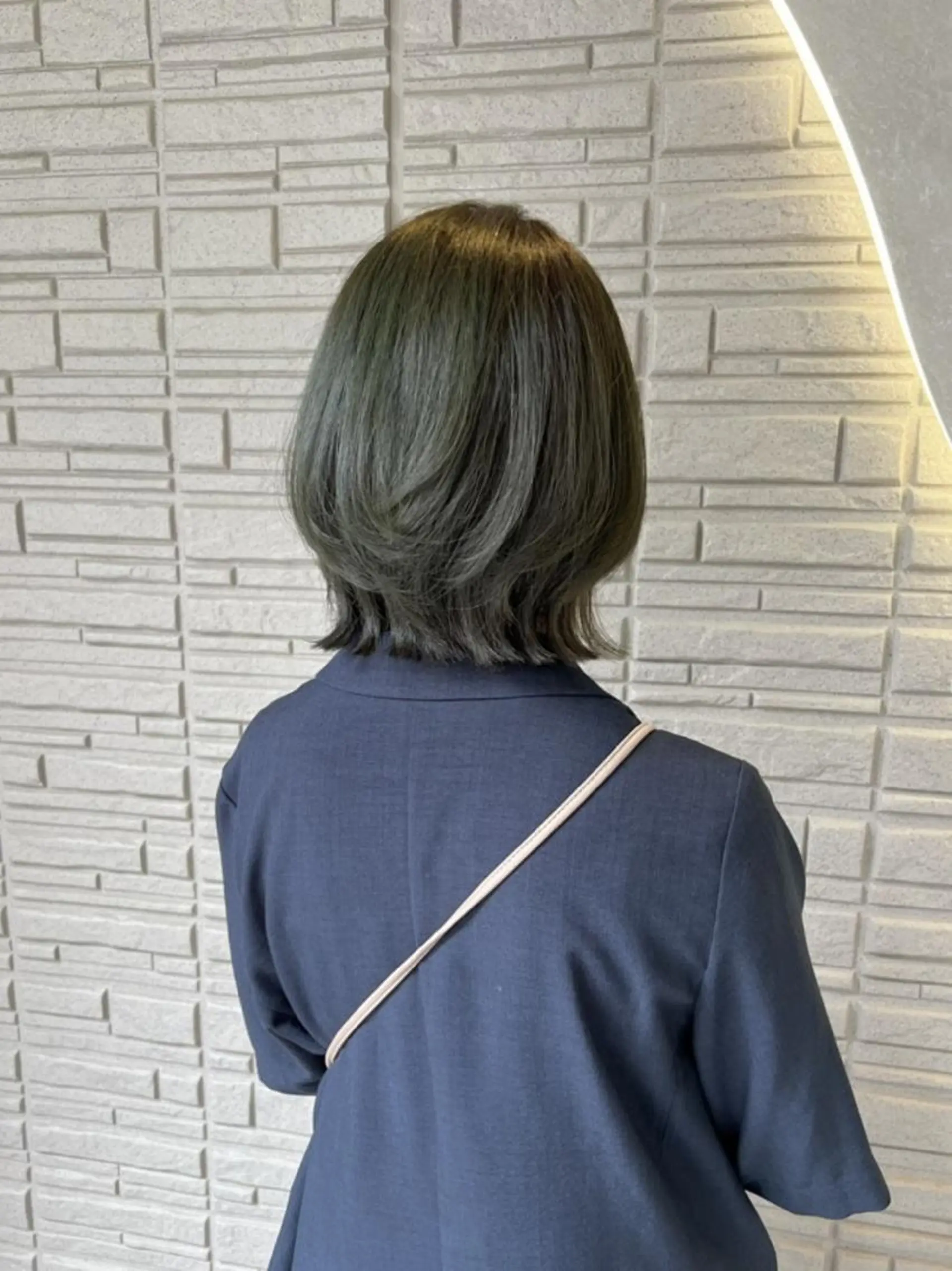 カラー ミディアム ボブレイヤー オリーブカラー ボブ レイヤーカット Nao ナオのヘアスタイル