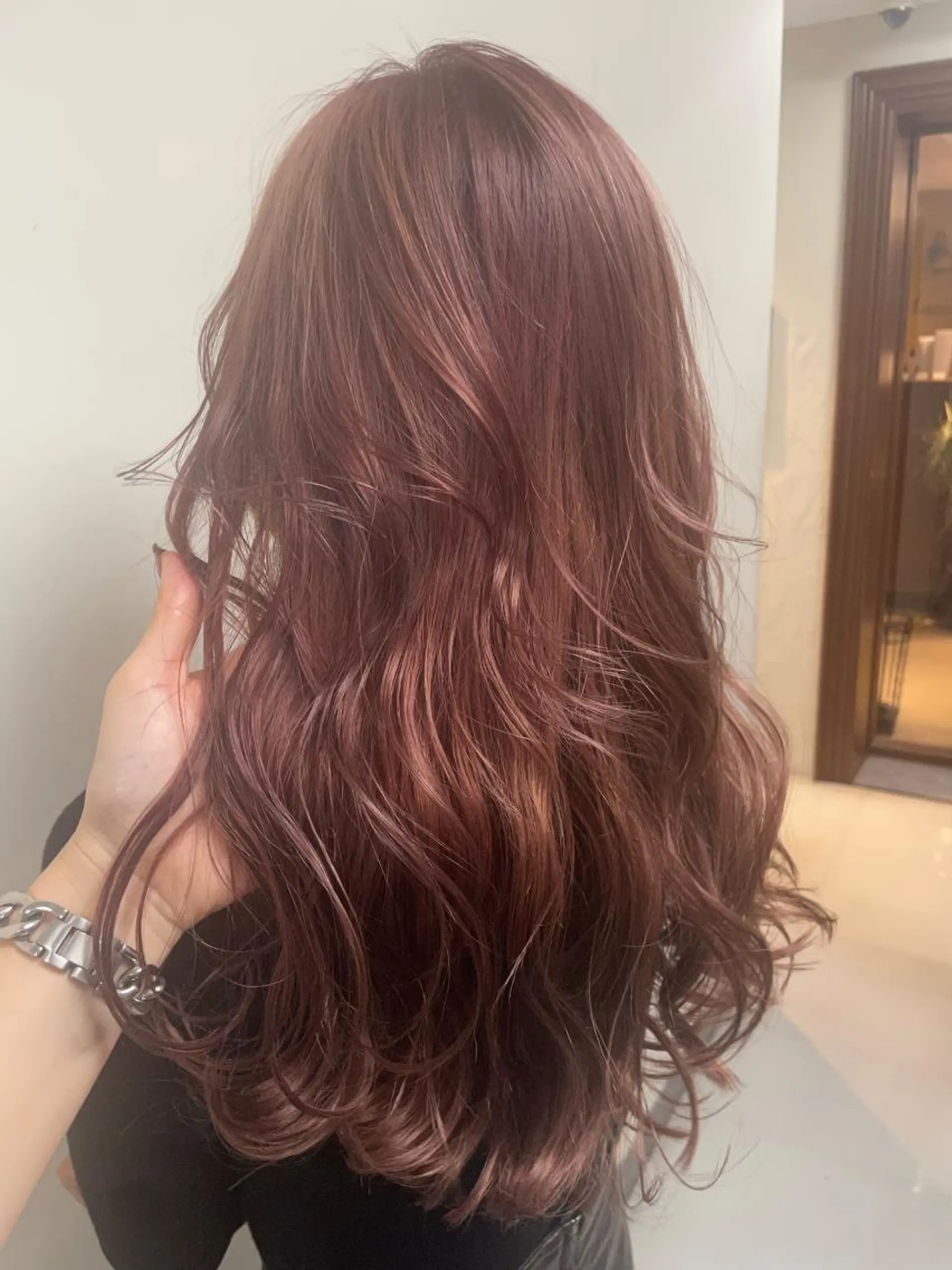 セミロング 髪質改善カラー 🫧川井麻由のヘアスタイル